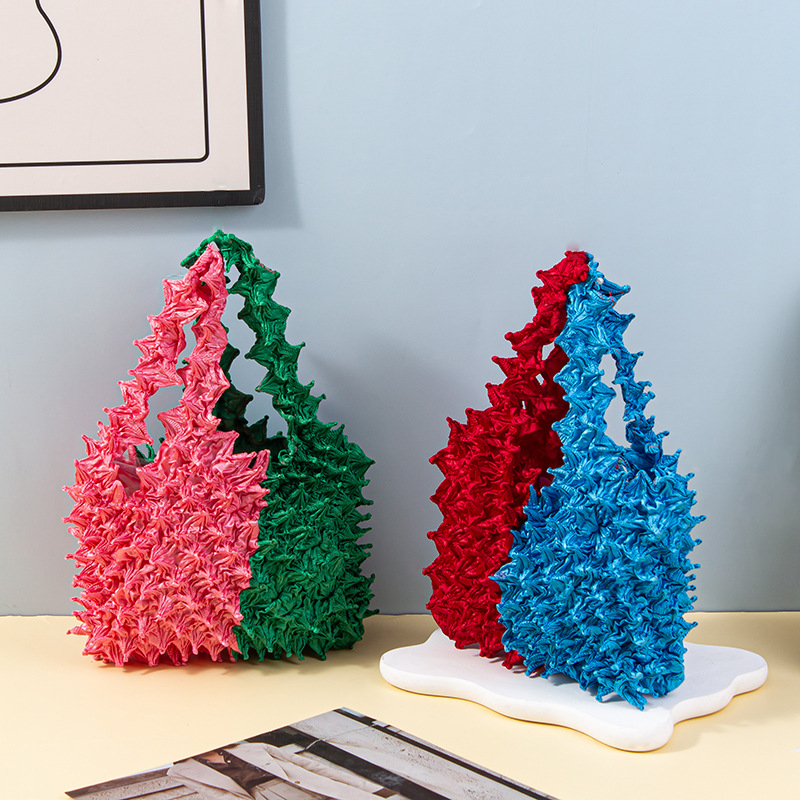 The popular sea urchin bag and durian bag from Japan and South Korea, a fashionable patchwork bag for women, a multi-functional hand-held crossbody bag, a casual and versatile new trend for women Specification image