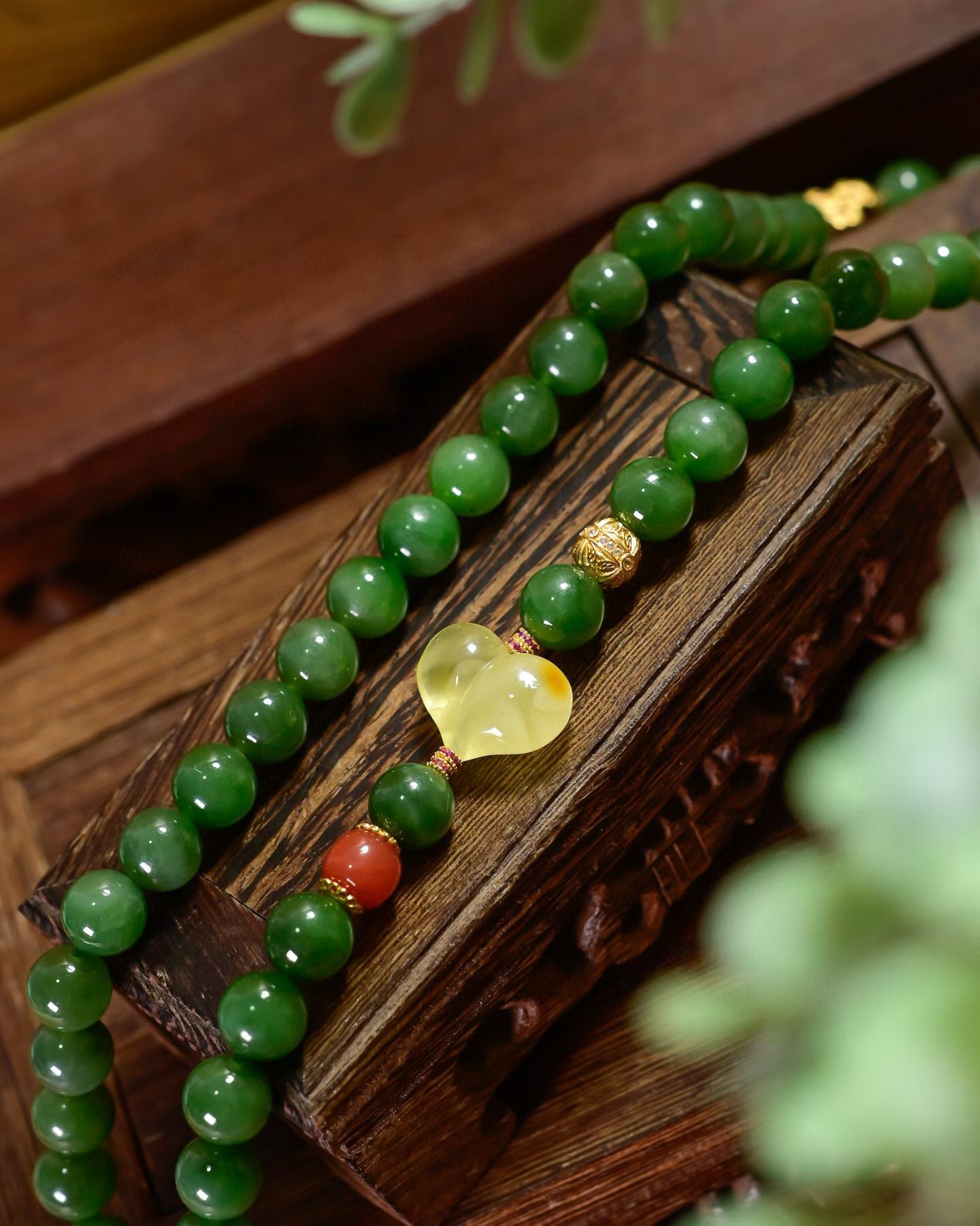 道毅珠宝天然和田碧玉锁骨短项链搭配南红玛瑙蜜蜡桃心珠链925纯银镀金详情图2