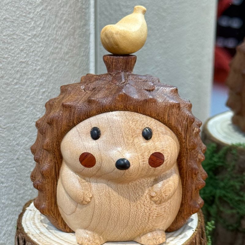 木雕/桃木制品/木雕件/地球仪/文玩玉米白底实物图