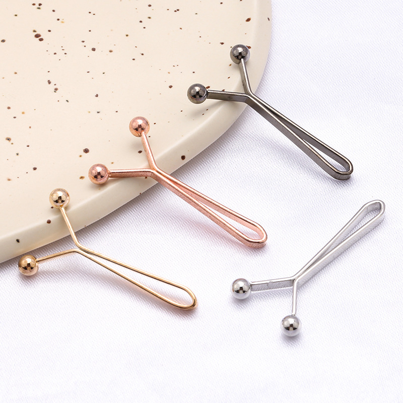 Headscarf fixed neck clips, cross-border accessories, trousers waist-cinching clips, silk scarf buckles, trouser leg fixed buckles wholesale Item Picture