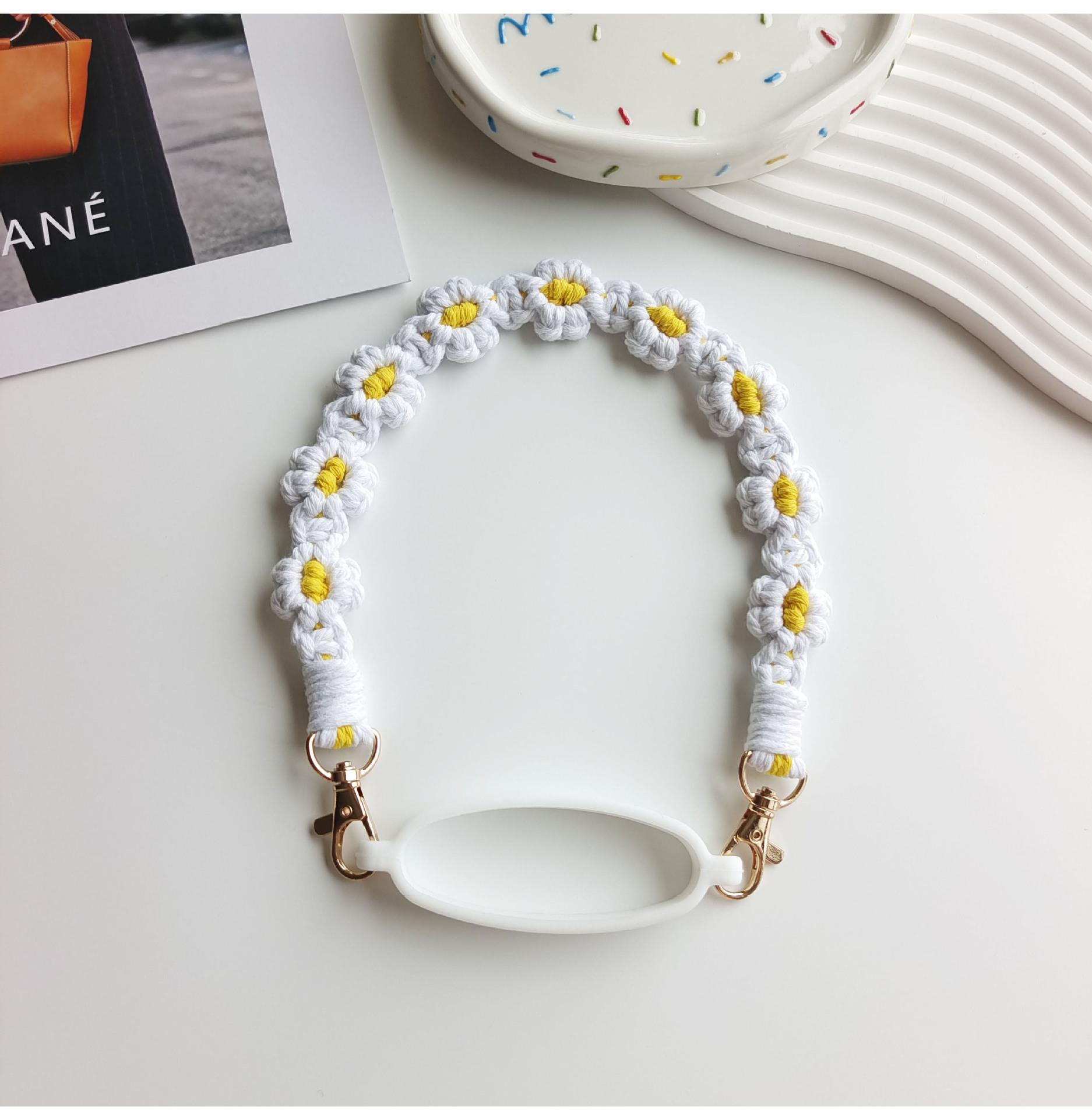 亚马逊爆款stanley水杯手提绳手编织雏菊花朵史丹利保温杯套挂绳白底实物图