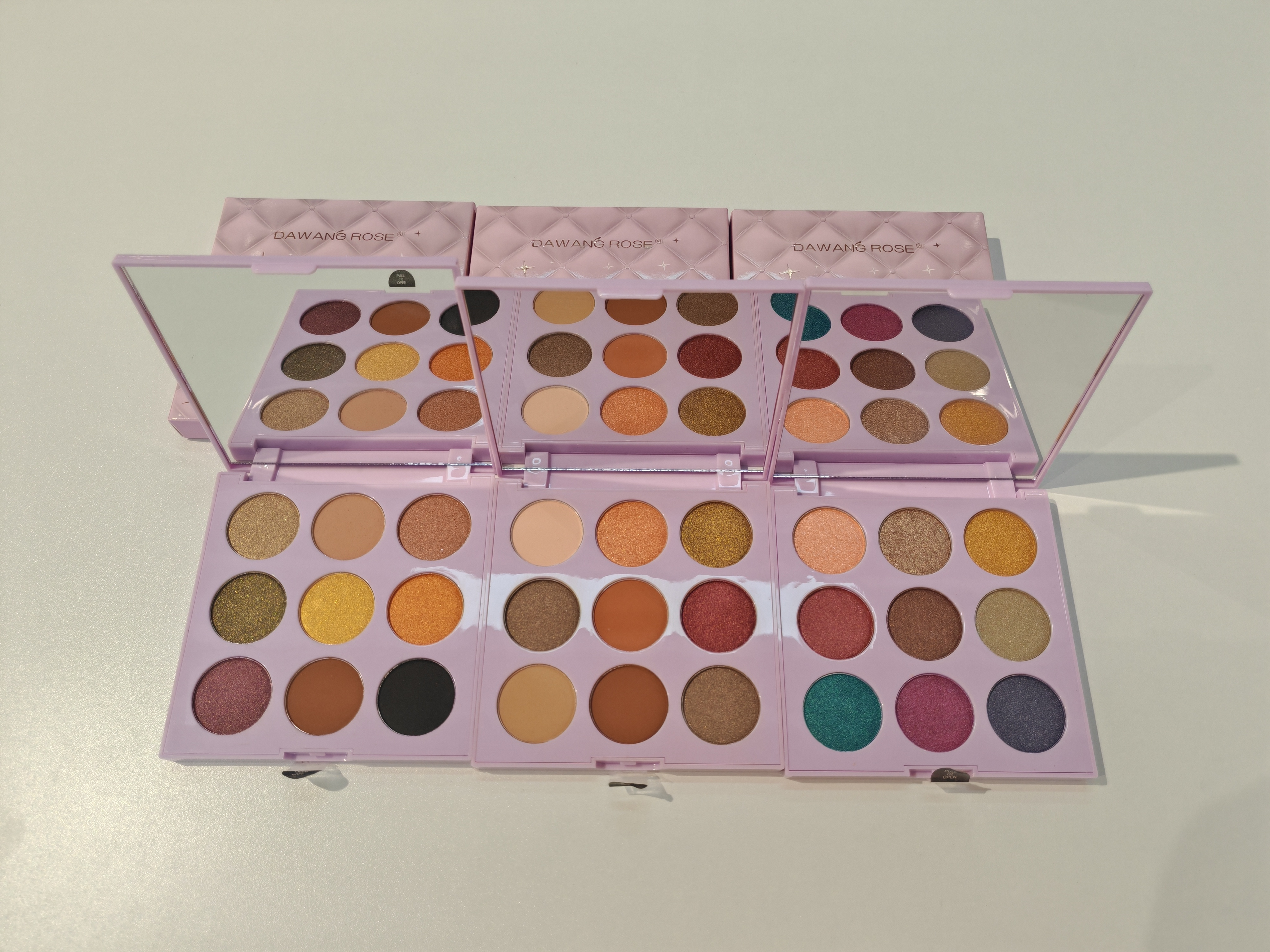 Eyeshadow palette Cosmetics makeup 9-color eyeshadow palette palette Cosmetics set Multi-color eyeshadow palette details Picture