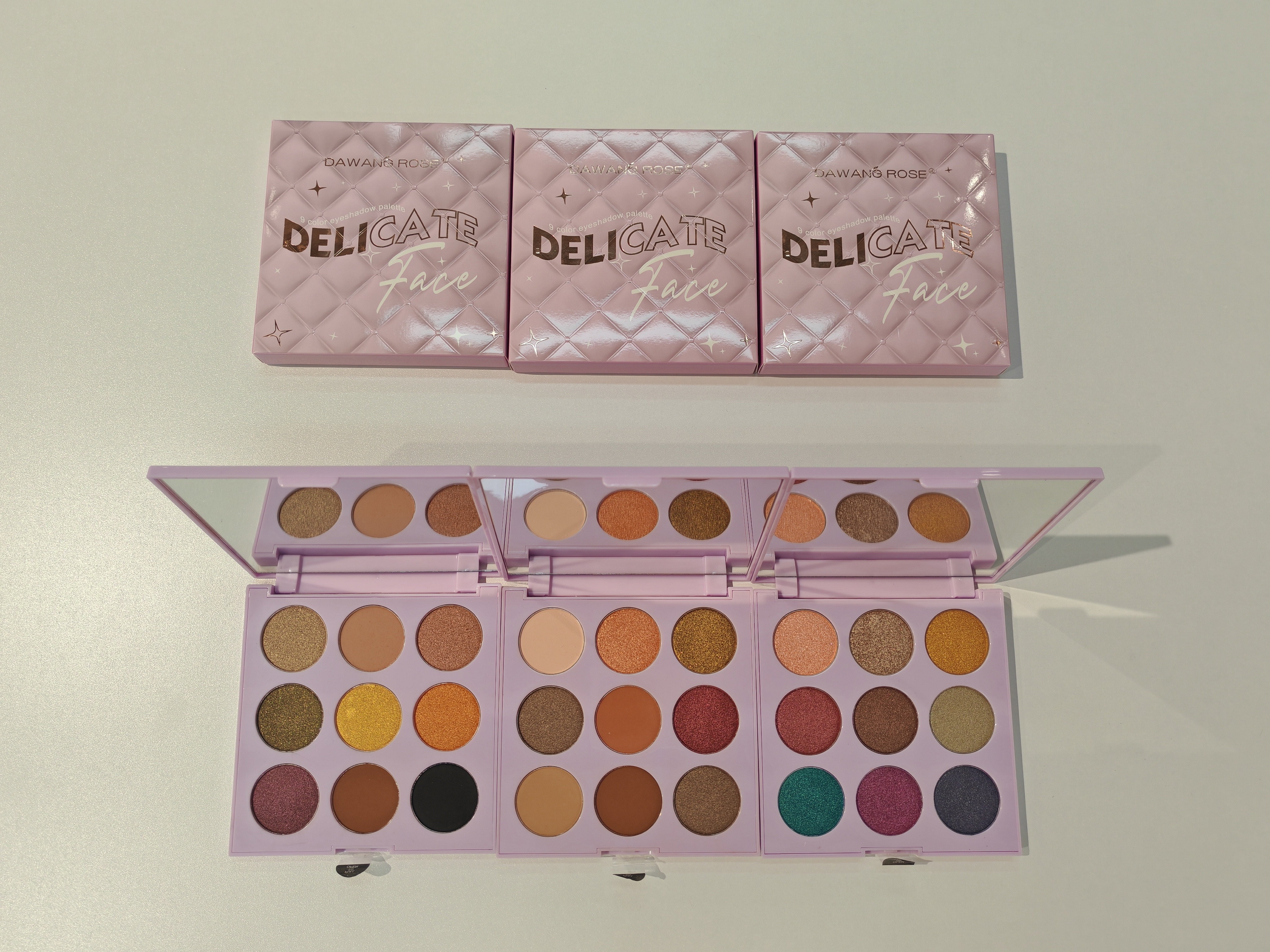 Eyeshadow palette Cosmetics makeup 9-color eyeshadow palette palette Cosmetics set Multi-color eyeshadow palette Application Scenario