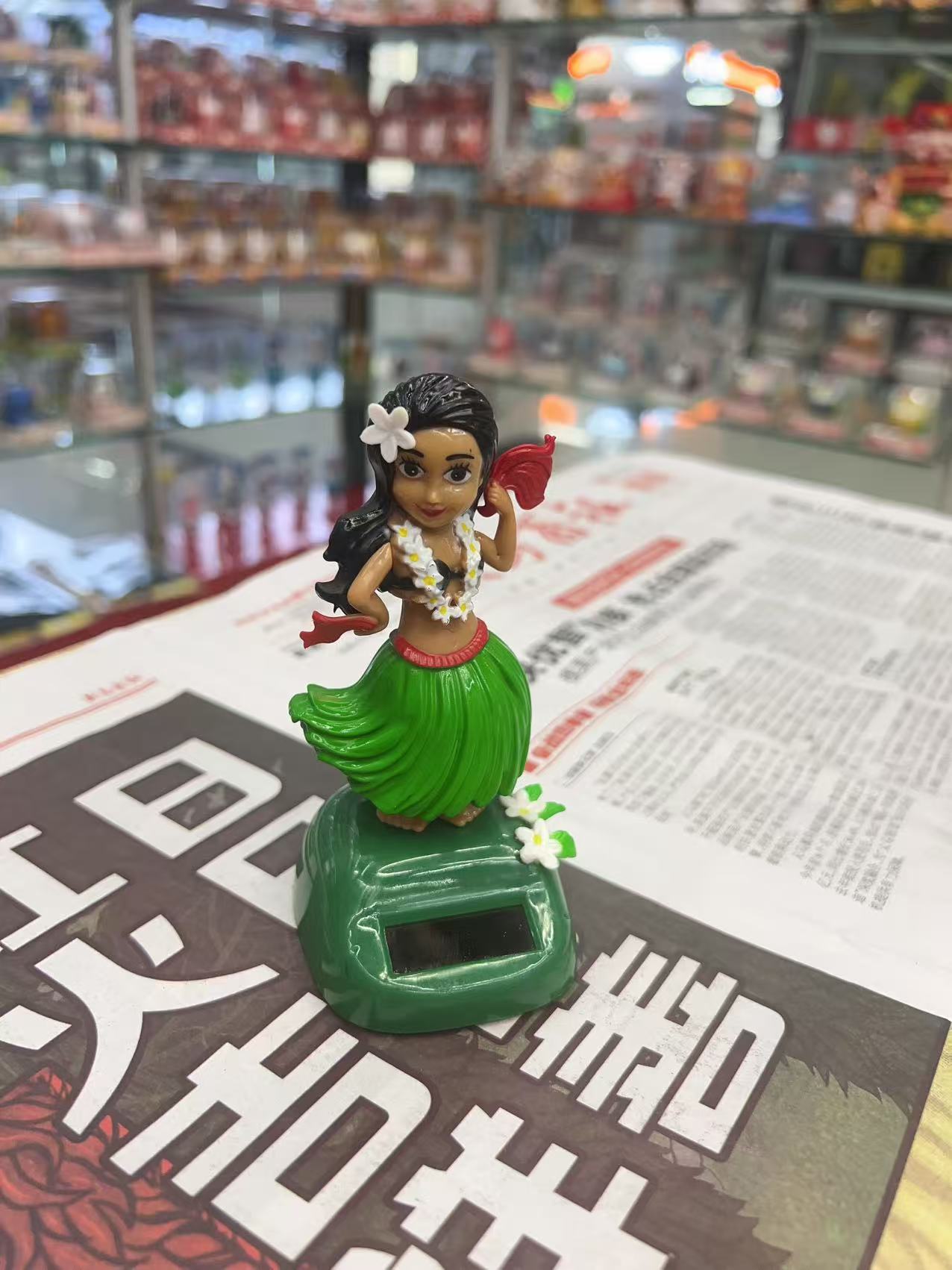 太阳能摇摆夏威夷女孩车载饰品创意卡通汽车摆件礼品欧洲摇摆裙详情3