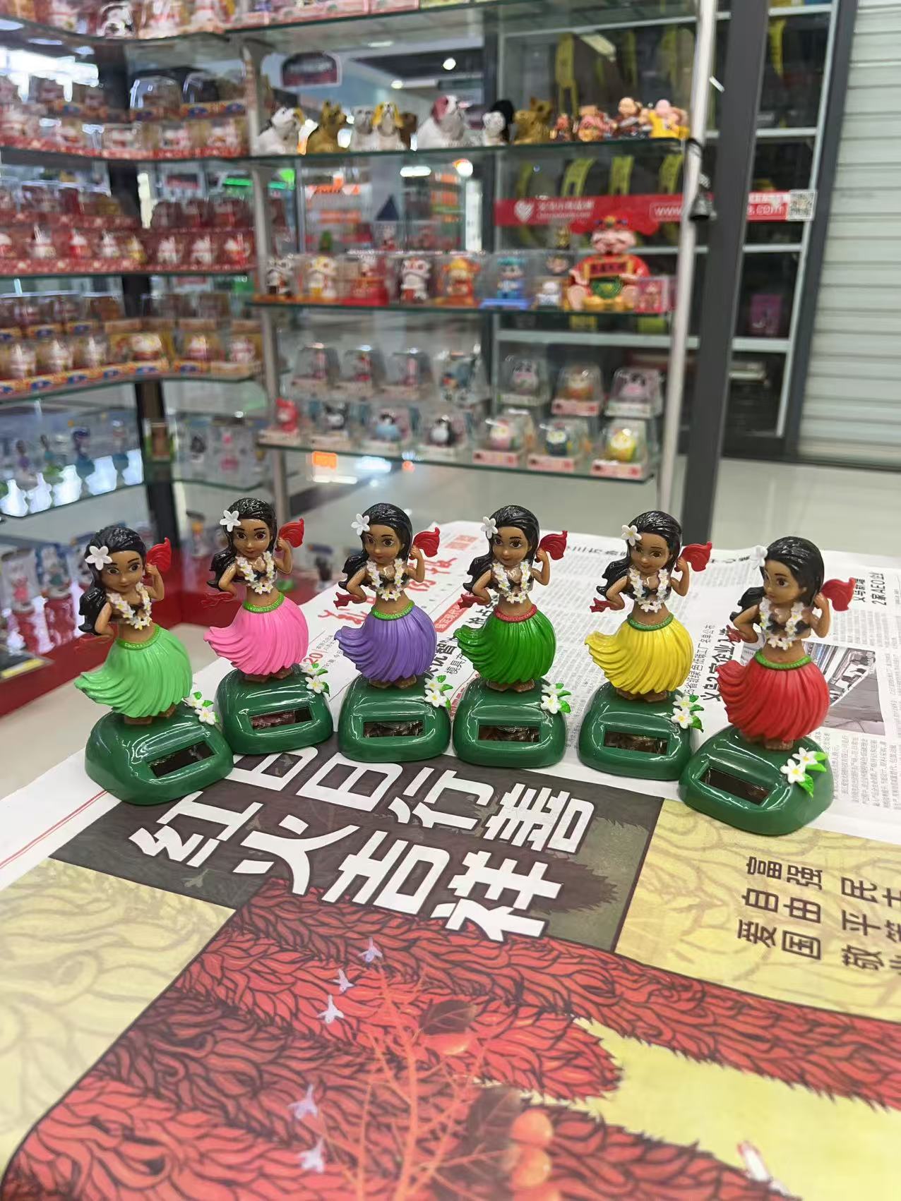 太阳能摇摆夏威夷女孩车载饰品创意卡通汽车摆件礼品欧洲摇摆裙详情1