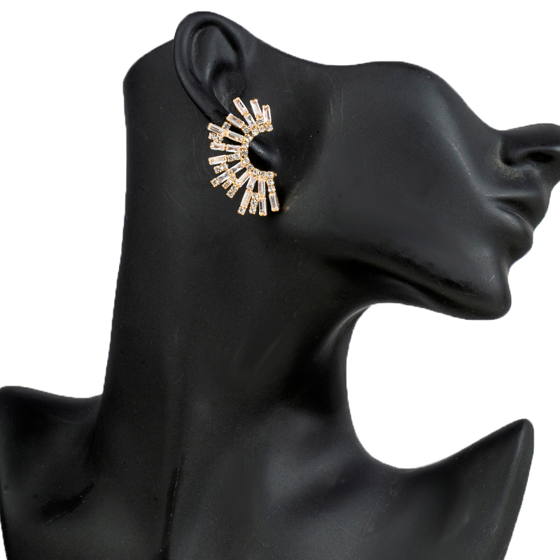 Cross-border European and American C-shaped zircon stud Earrings, feminine water diamond sunflower earrings, luxurious design, versatile diamond-encrusted jewelry Earrings pic 6