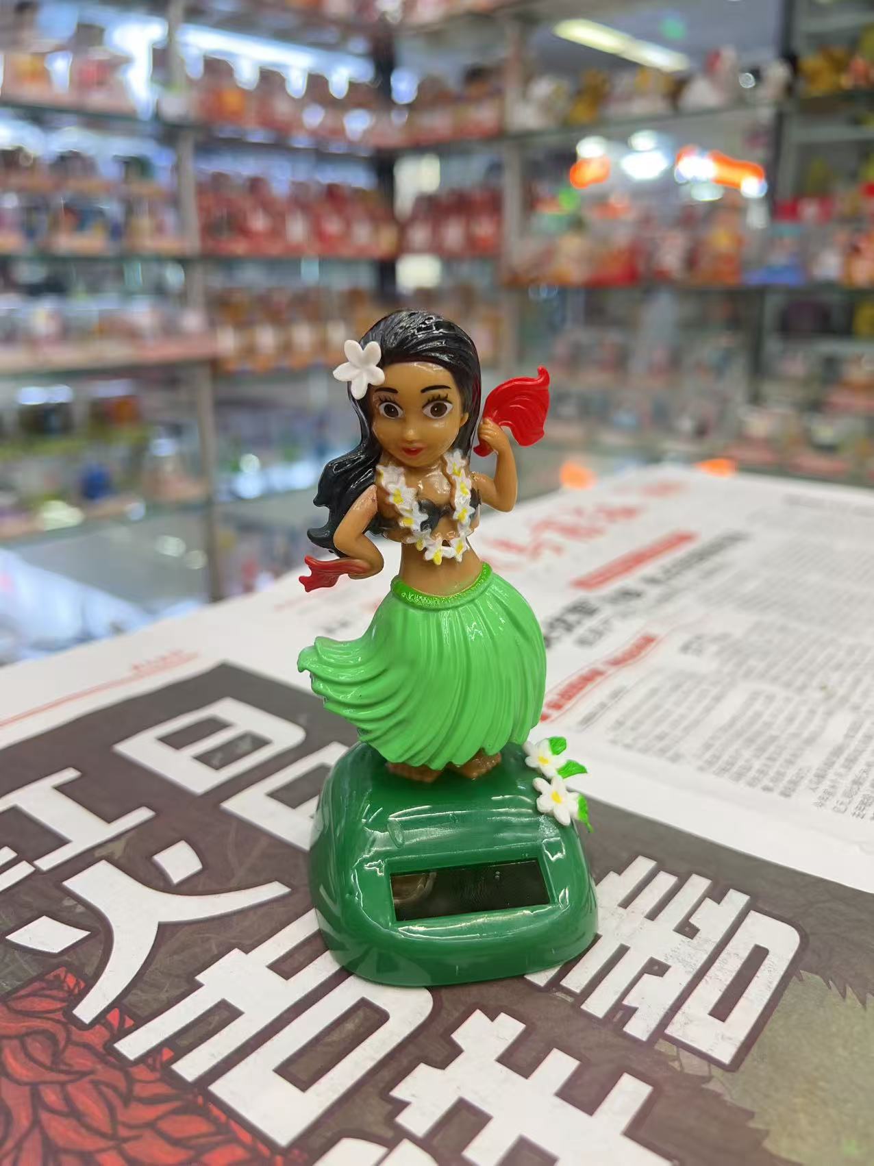 太阳能摇摆夏威夷女孩车载饰品创意卡通汽车摆件礼品欧洲摇摆裙详情6