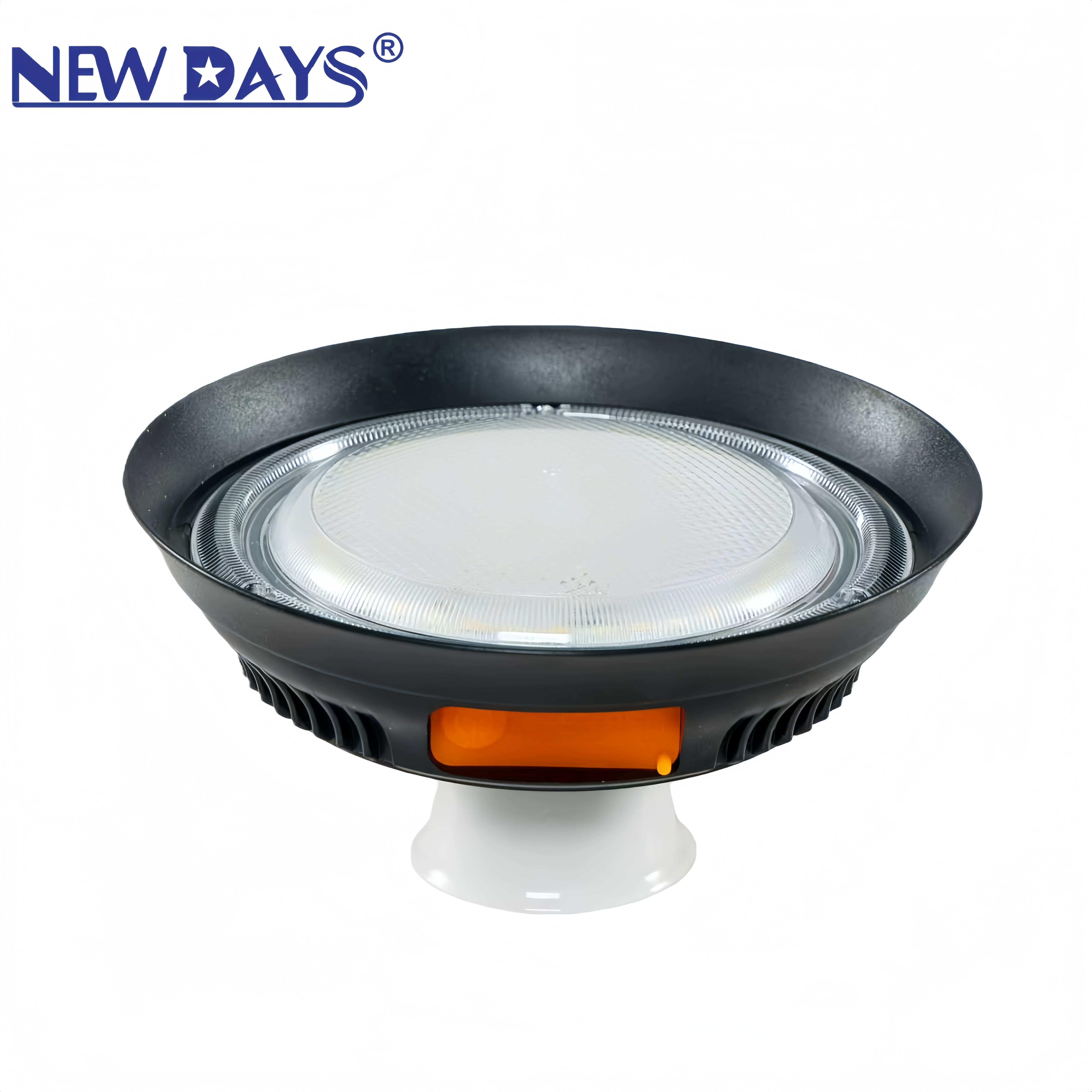 The NEWDAYS brand outdoor camping Type-c is a portable solar-powered camping lamp with an ultra-long battery life that is rechargeable, waterproof and shockproof Application Scenario