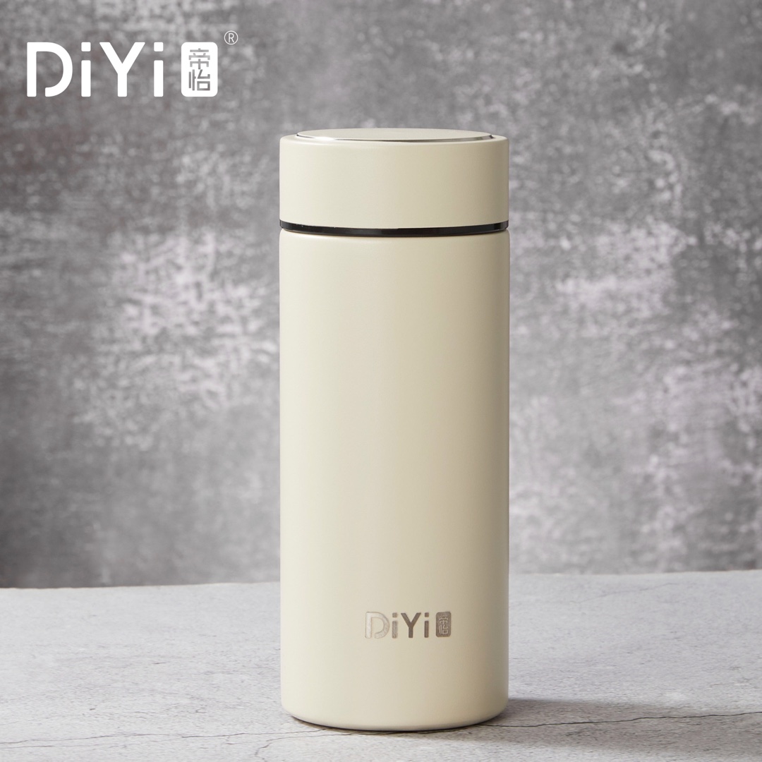 الطراز الكلاسيكي DY-BW131318 DY-BW1318 Deutsche Di-BW1318 Deutsche Di-BW1318 Deutsche Development Coe 520ML)، وهو تان من الطلاء البلاستيكية ذات السعة، مقاومة للتحميل بأربعة ألوان تقريبا، مع تطبيق العديد من السيناريوهات! Item Picture