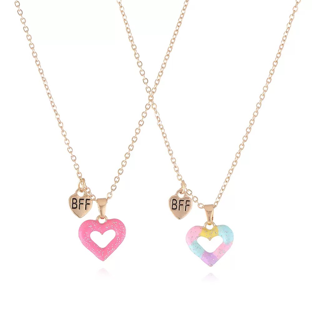 Cross-border cartoon hollowed-out heart-shaped pendant necklace set decoration, children's good friend alloy oil drip jewelry Application Scenario