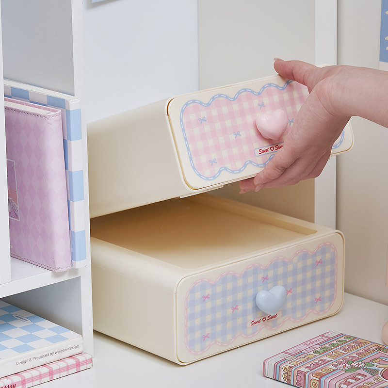 S137-1076 Desktop Storage Box, a large-capacity organizing wonder, lipstick, skincare, dressing table, mask rack Application Scenario