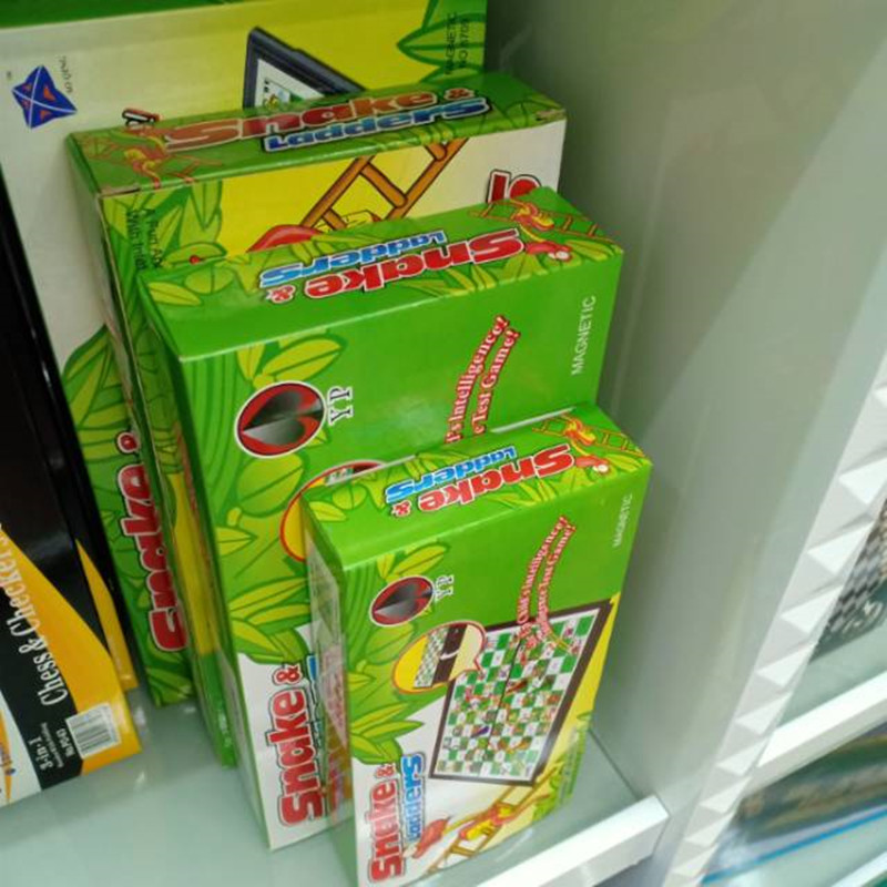 国际象棋 蛇梯棋木质 塑料棋