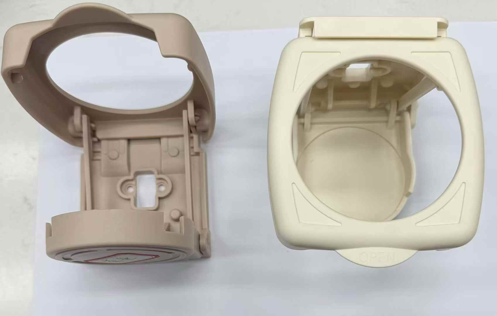 特斯拉配件/车载迷你垃圾桶白底实物图