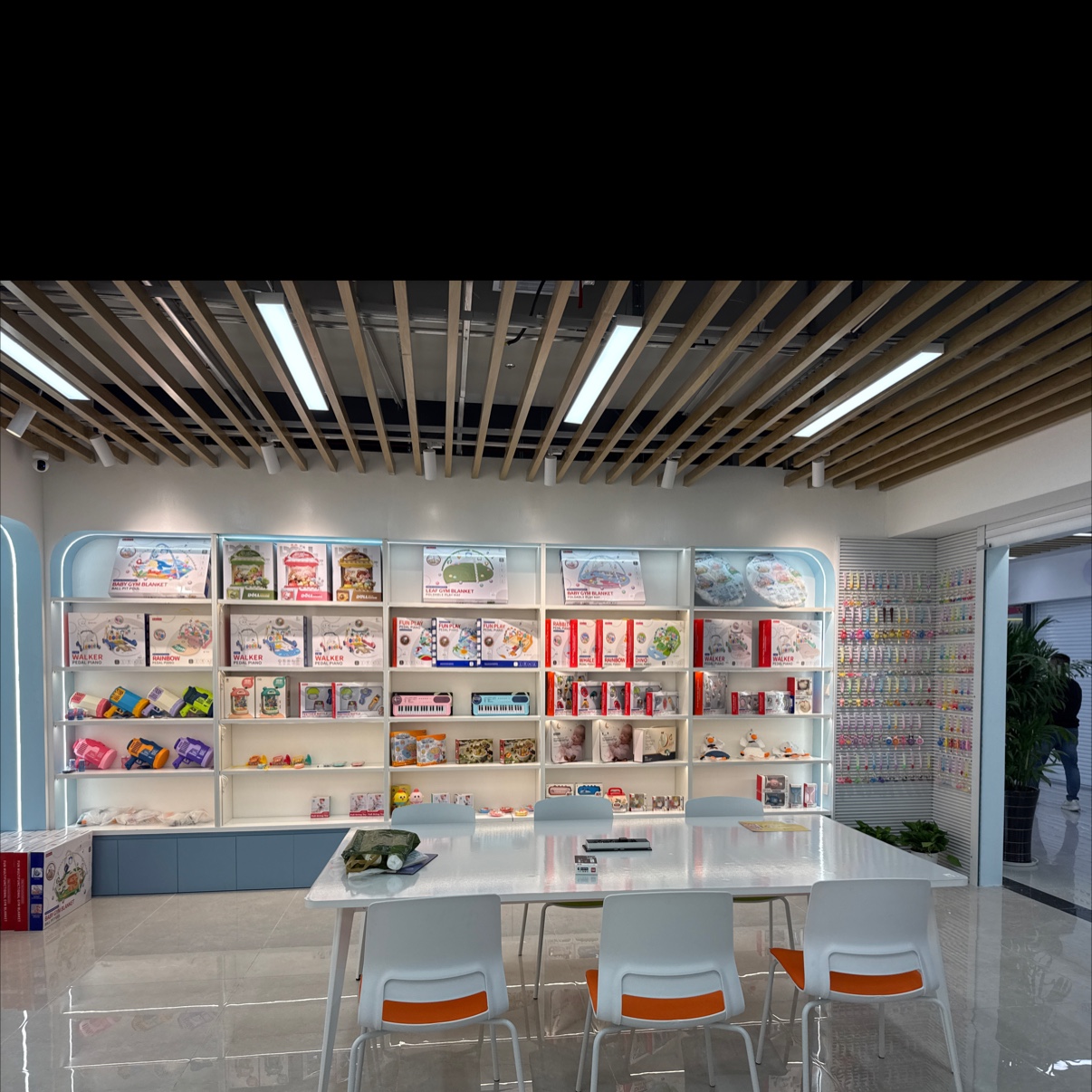 "Tinker Tot Infant and Child Life Store" describe pic - 1