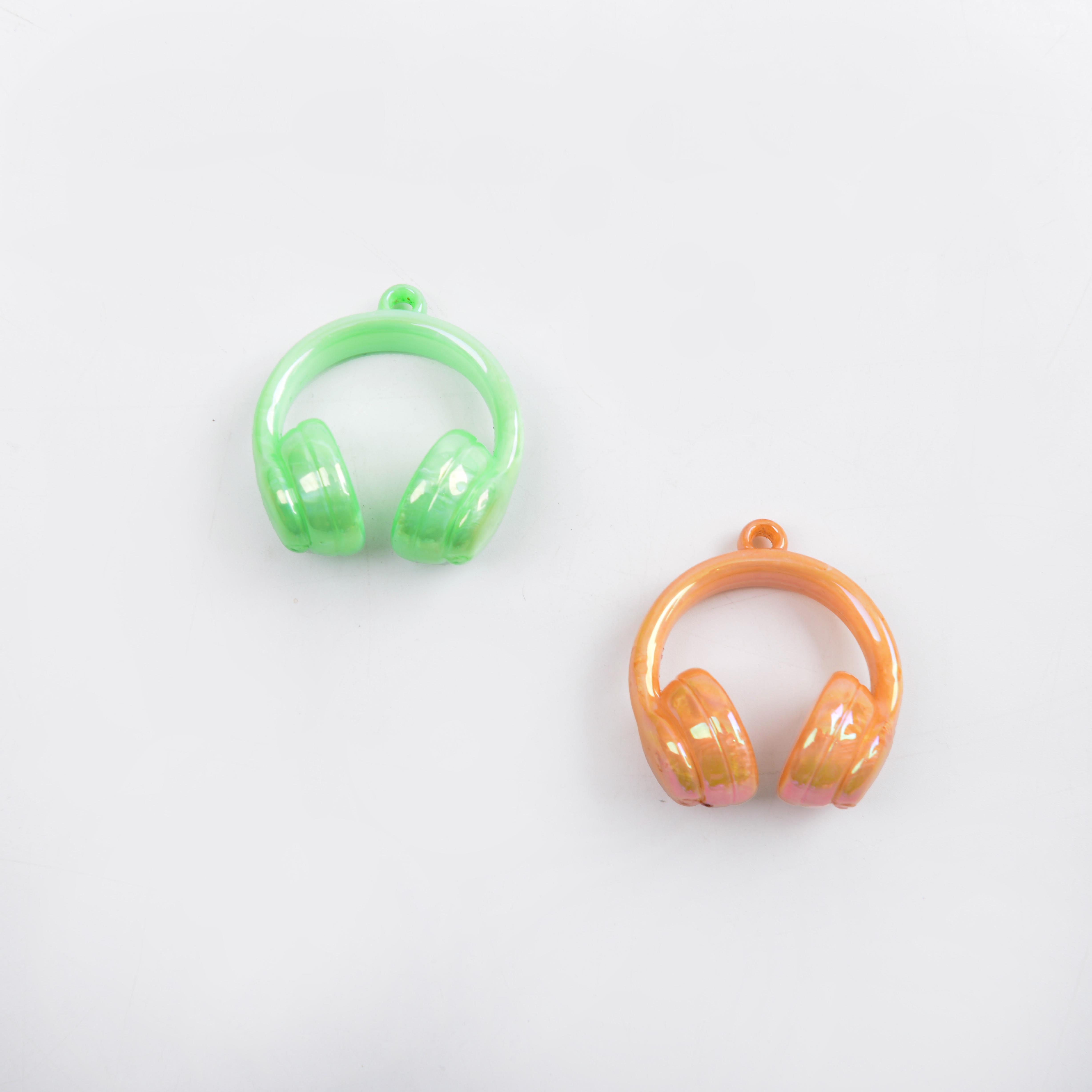 Best-selling personalized cream small earphone pendant, diy mobile phone chain keychain bag pendant, student backpack decorative pendant Application Scenario
