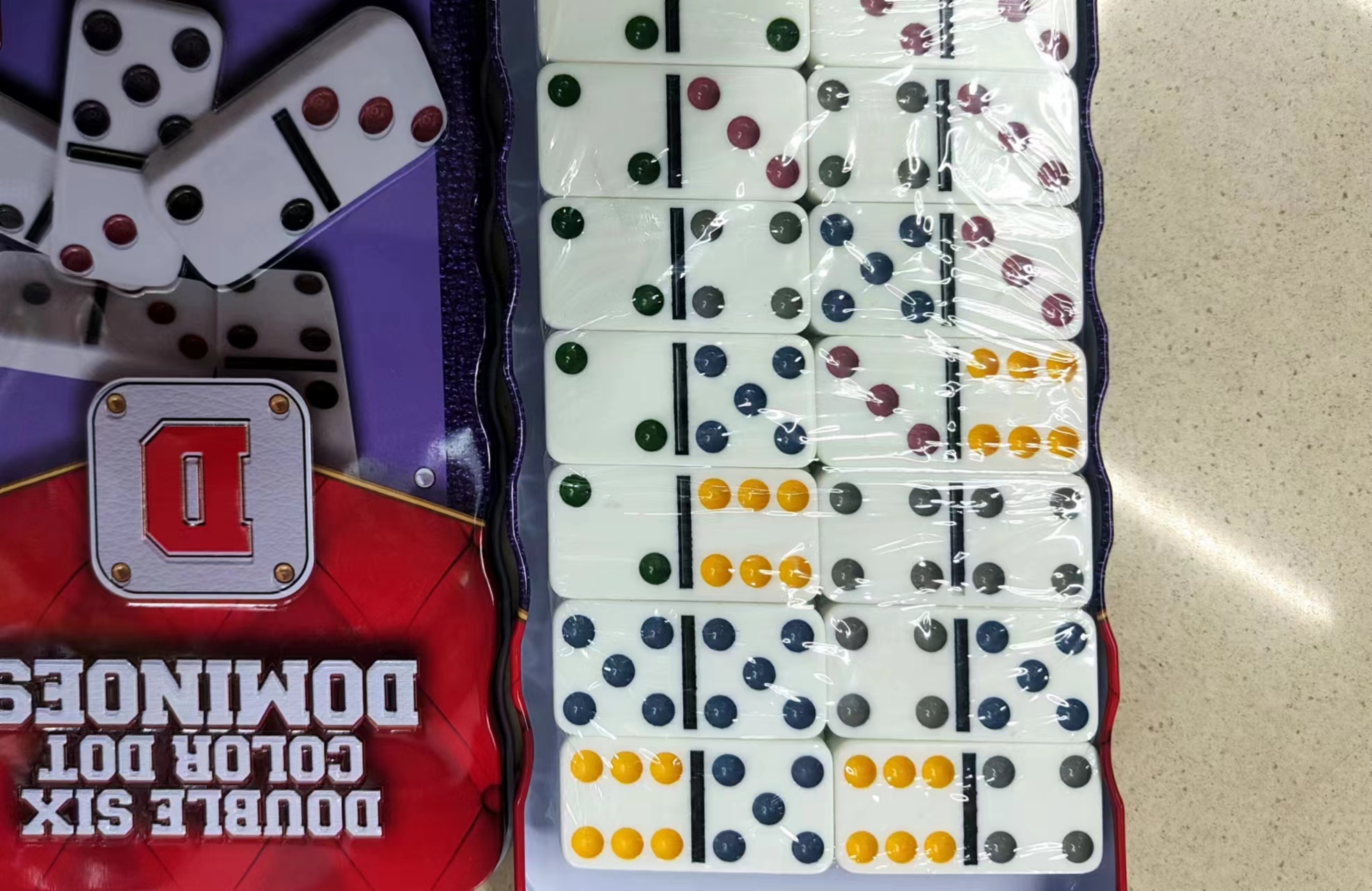 多米诺骨牌桌多米诺骨牌桌