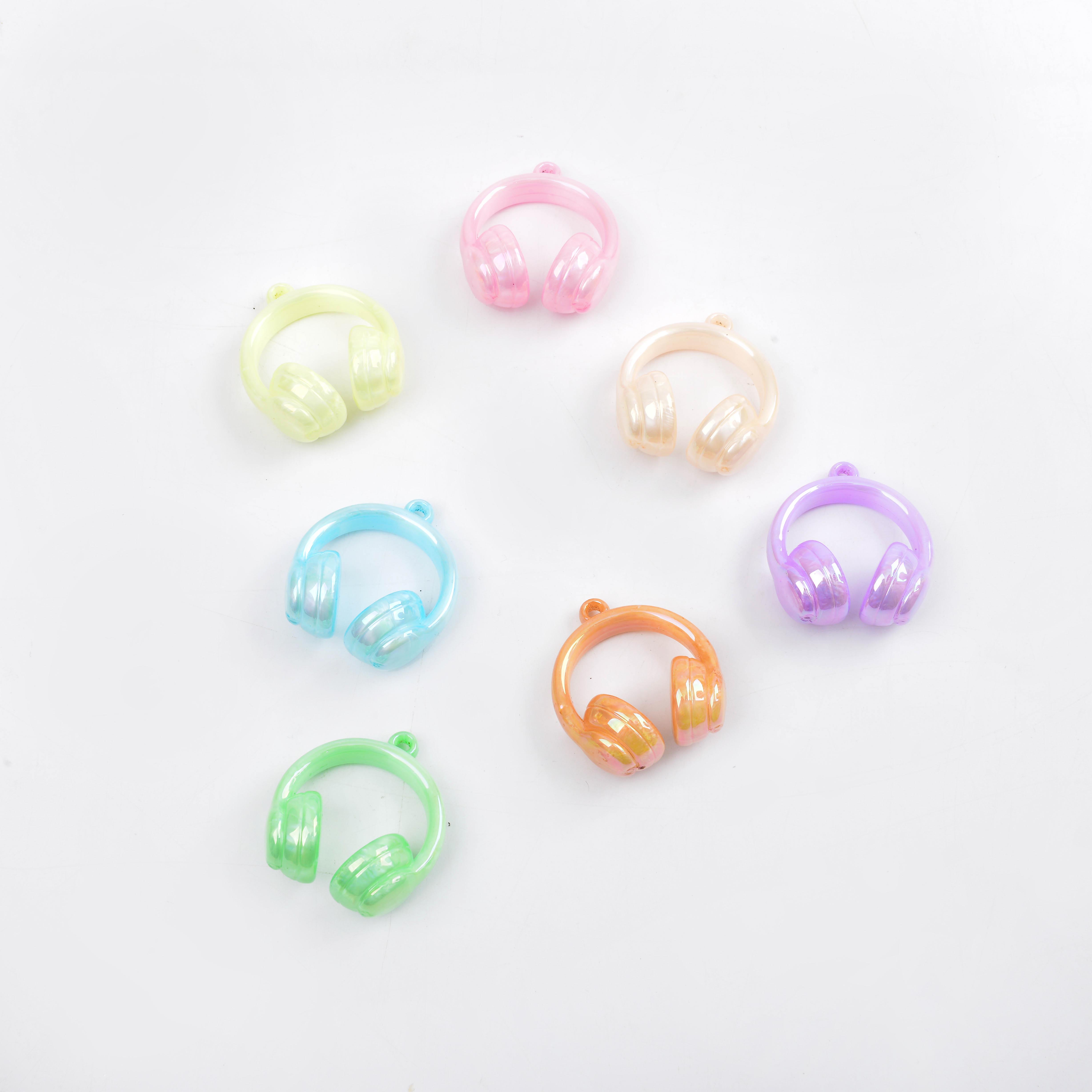Best-selling personalized cream small earphone pendant, diy mobile phone chain keychain bag pendant, student backpack decorative pendant Best-selling personalized cream small earphone pendant, diy mobile phone chain keychain bag pendant, student backpack decorative pendant