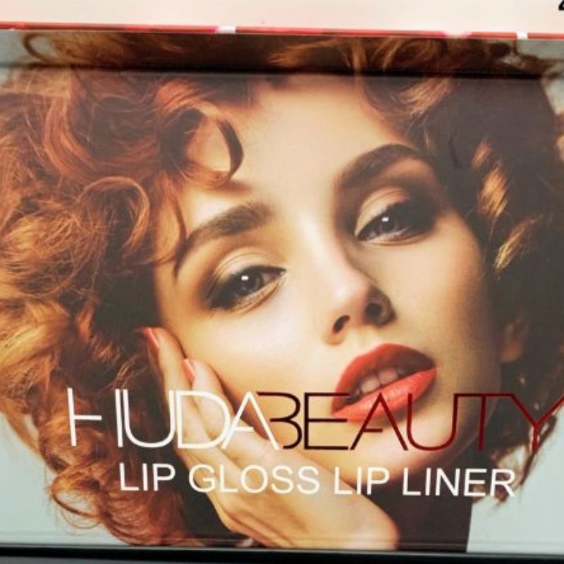 Huda beauty Lip Gloss Set Application Scenario