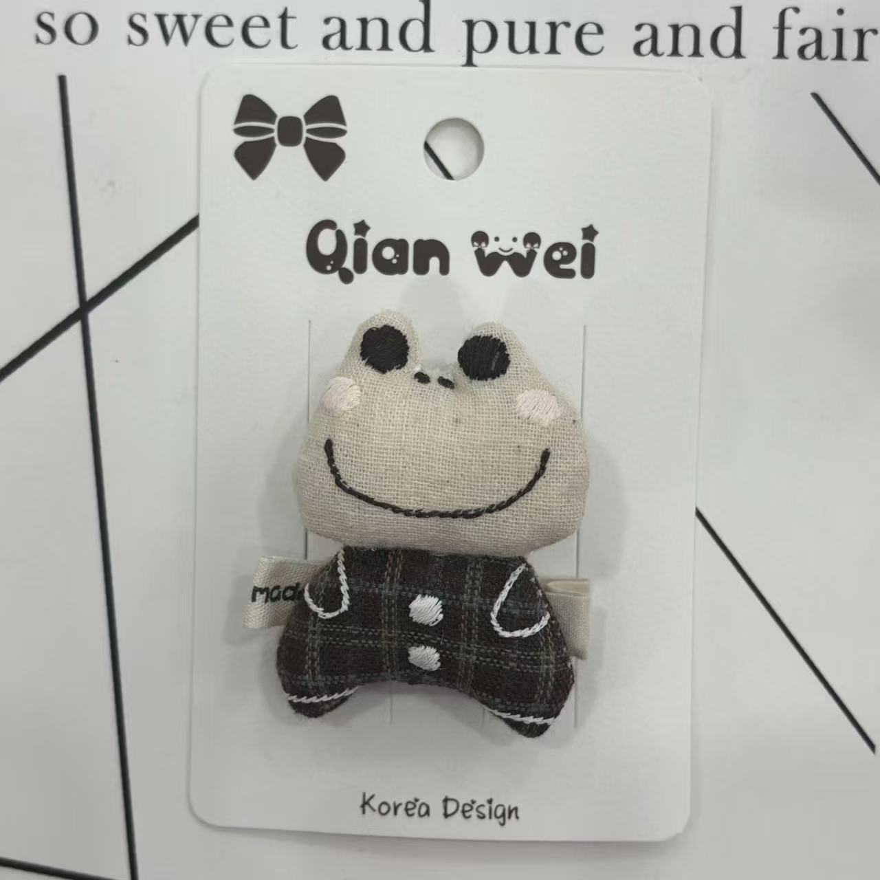 Korean version of the smiling frog doll hairpin plush toy, children's toy hairpin