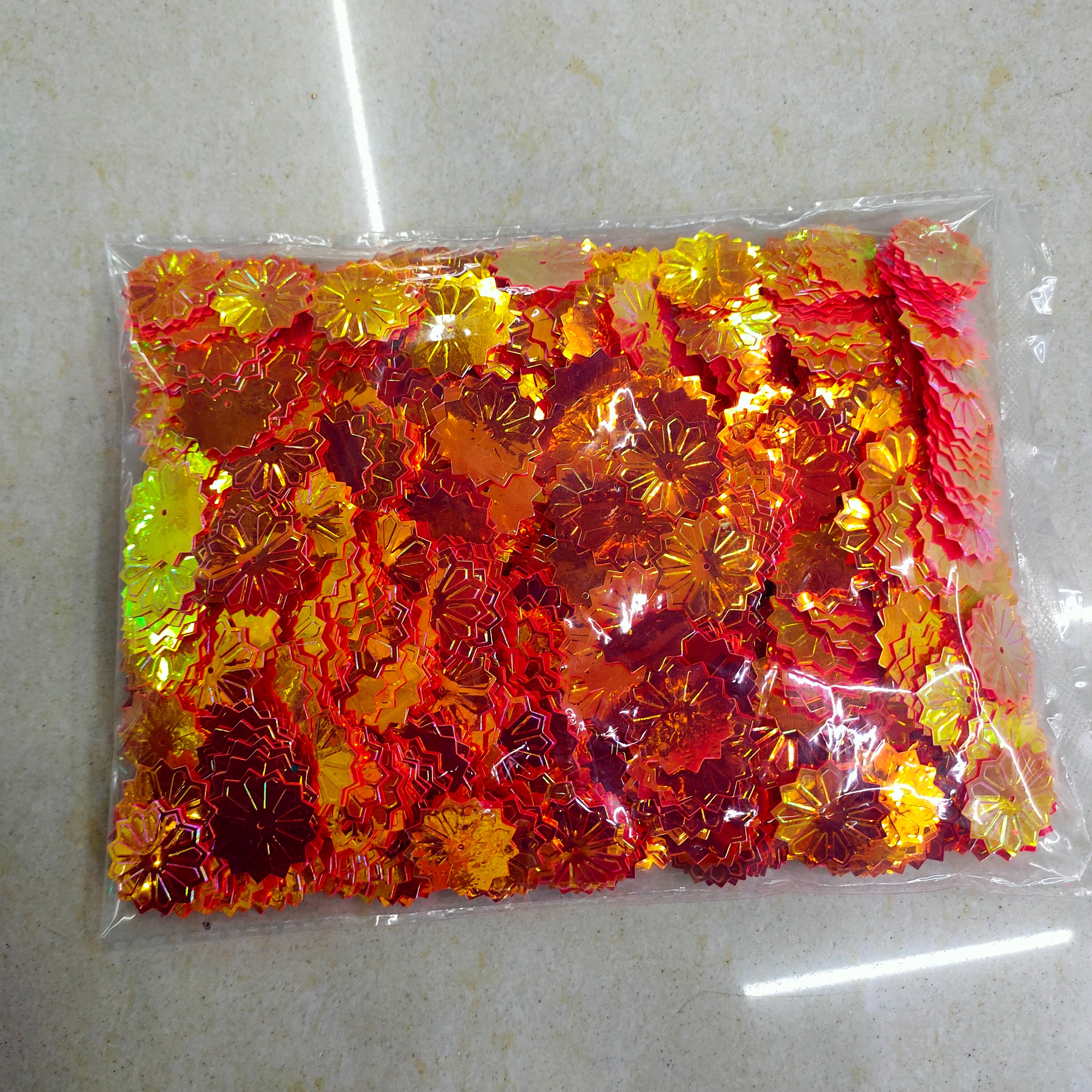 厂家批发塑料花型亮片辅料手机壳贴钻配件