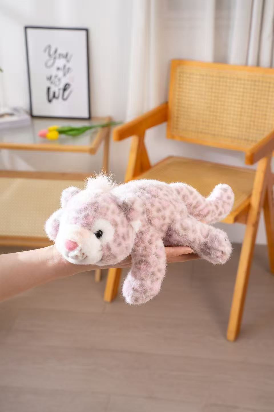 18CM عبارة عن دمى بيضاء مخملية من مخمل الفهد