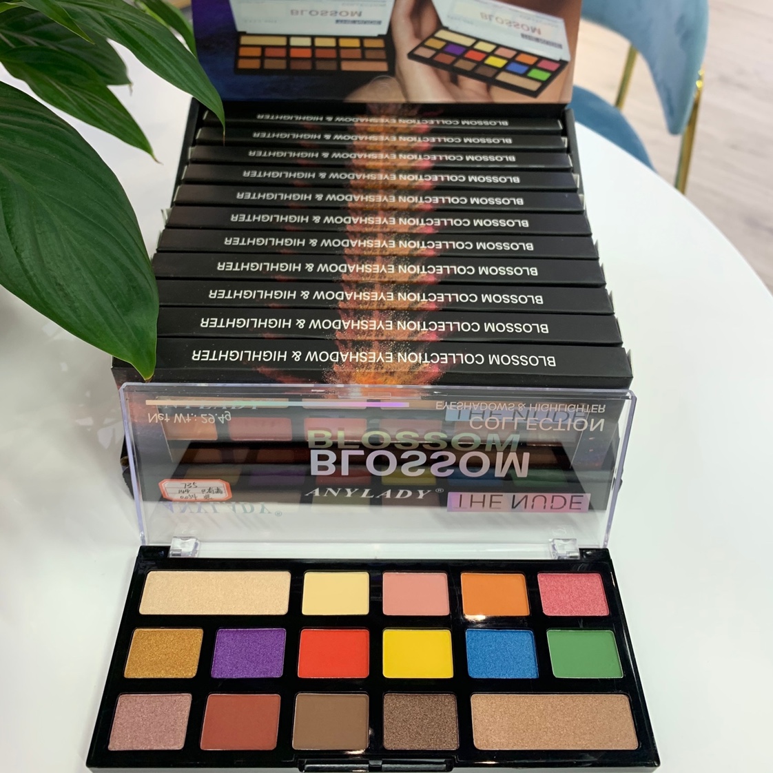 Eyeshadow + brightening.