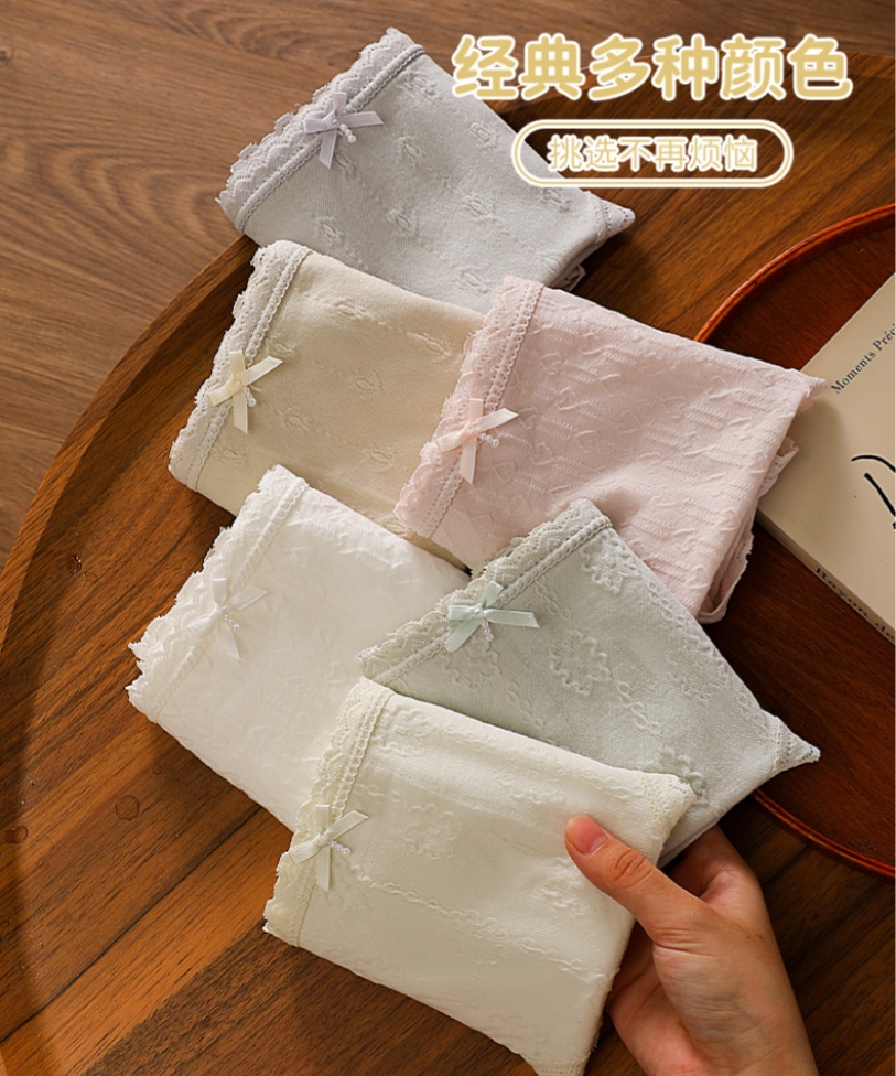 Seamless, simple and skin-friendly cotton floral prints for girls, seamless cotton crotch, mid-waist, high-elastic and soft underpants, breathable and close-fitting underpants Application Scenario
