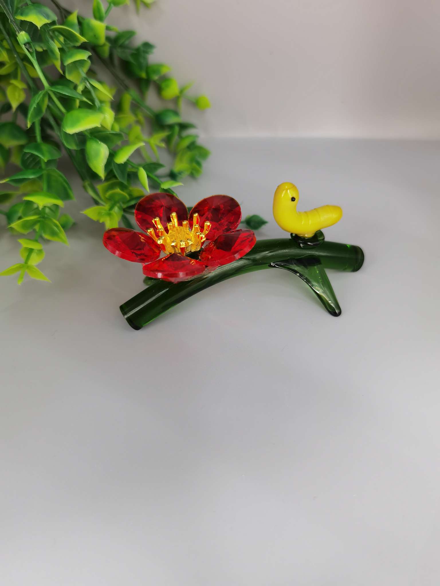 Exquisite home decoration gifts featuring crystal flowers and caterpillars