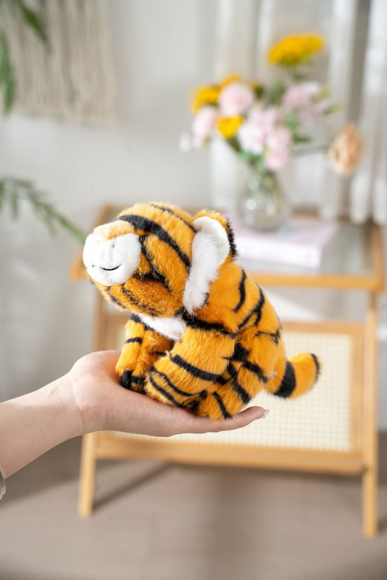 18cm香香橙黑纹趴姿小老虎毛绒公仔 软绒萌系粉鼻玩偶 掌心治愈陪伴小摆件细节图