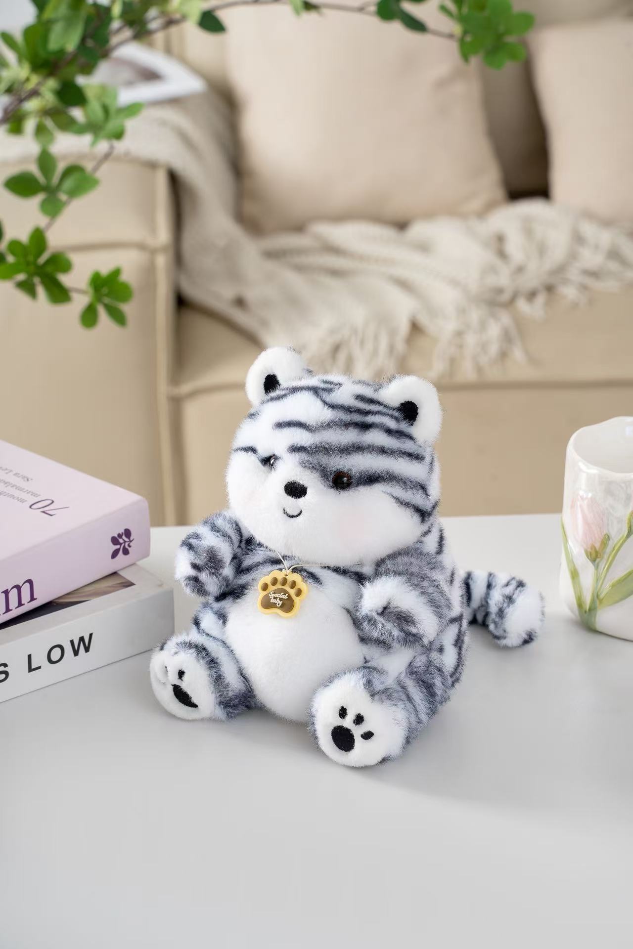 16cm round, grayish-white striped, cute white tiger plush toy, soft velvet black nose sitting doll, palm palm healing, tag companion small ornament