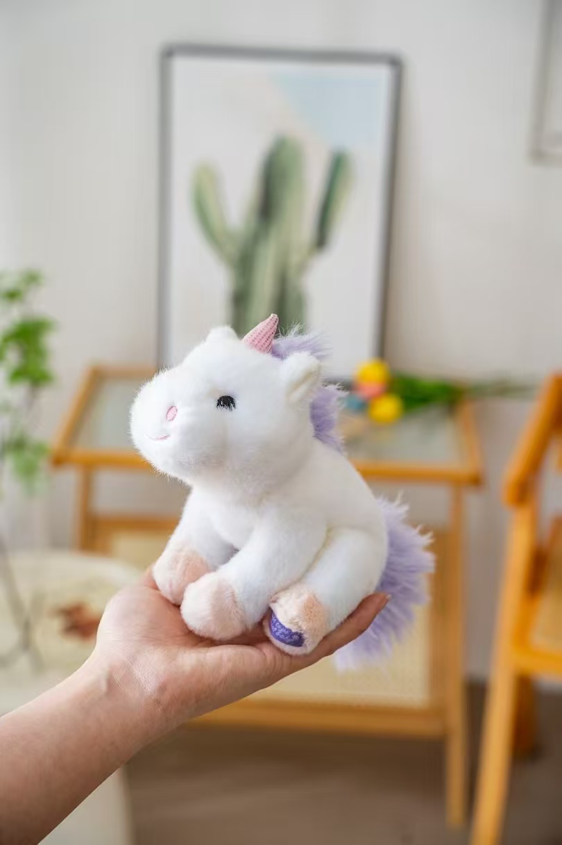 18cm fragrant, milky white soft fleece unicorn plush doll, pink with sparkling horns, light purple mane, cute style doll, palm comfort and companion decoration