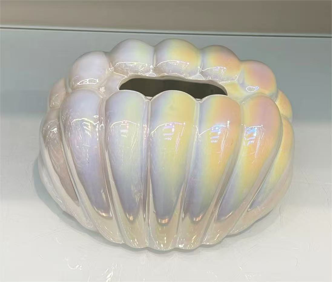 Ins-style ceramic pearl shell tissue box home decoration, light luxury living room coffee table and dining table decoration tissue box, high-end tissue box for living room coffee table, creative high-end napkin storage box decoration Item Picture