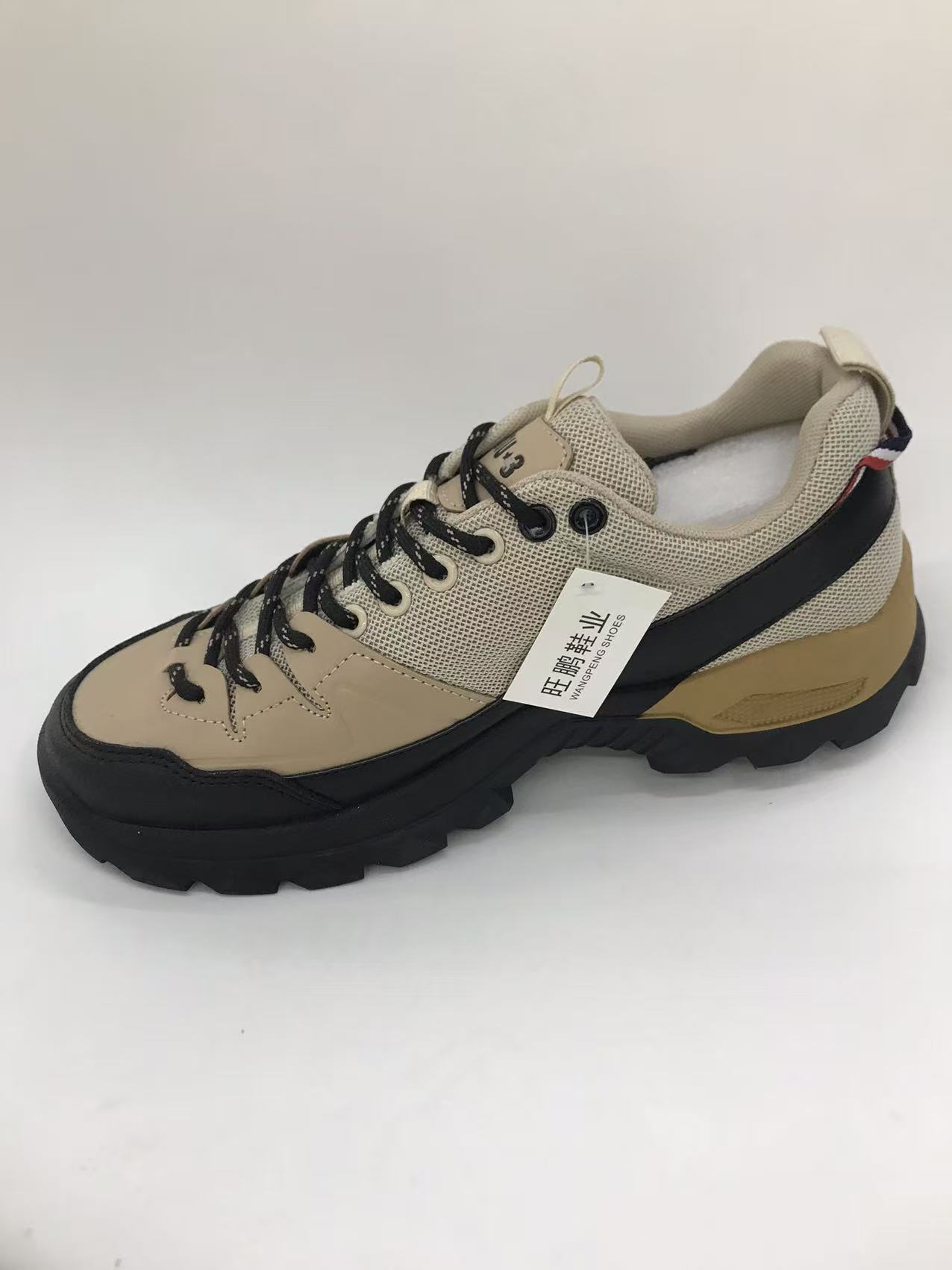 Men's autumn and winter outdoor wear-resistant and breathable hiking sports shoes are comfortable and durable Application Scenario