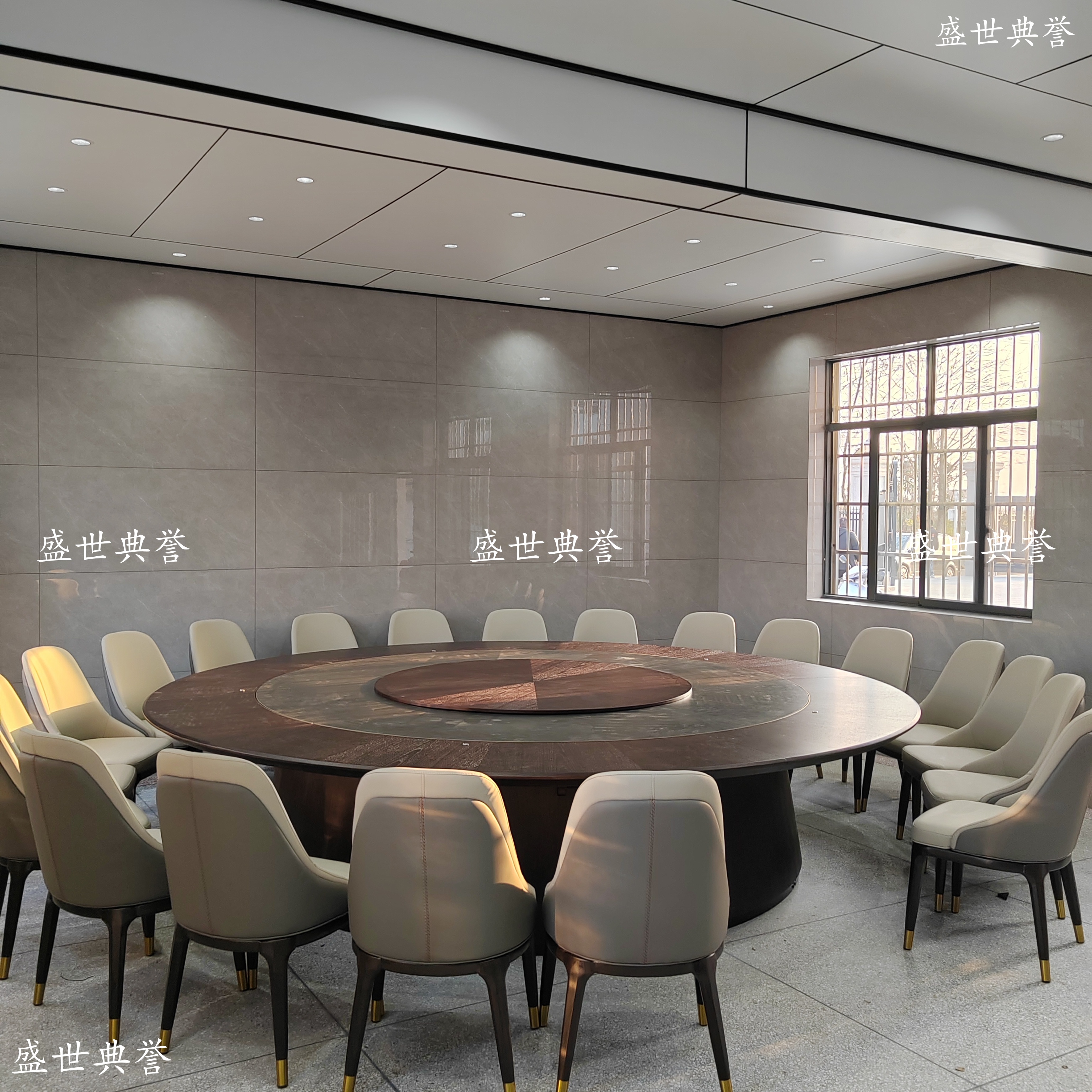 Modern and light luxury tables and chairs at Wuhan Resort Hotel, banquet center, private rooms, electric dining tables and chairs, and simple soft-padded chairs for the club Specification image