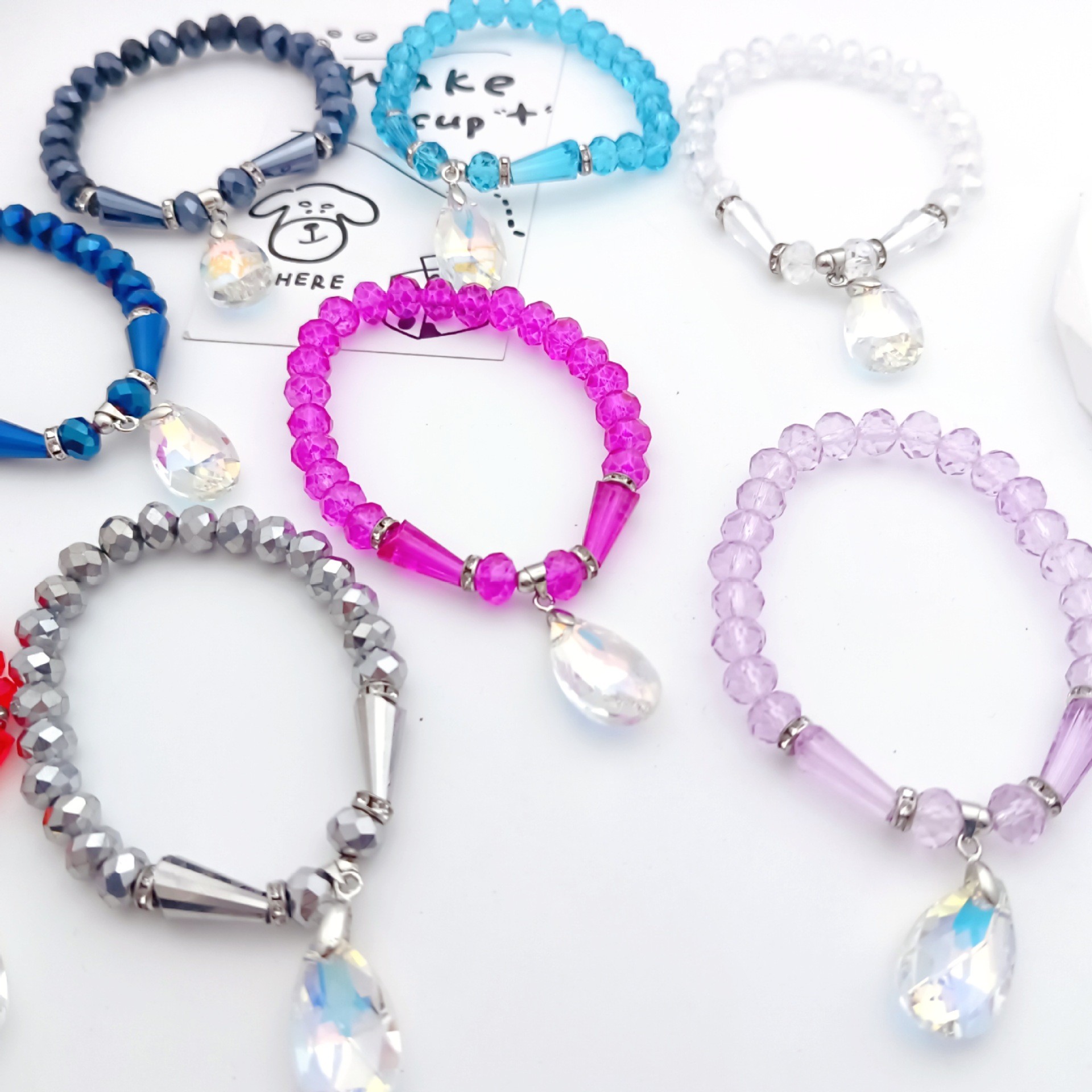 小众设计感水晶吊坠串珠天然石手链吊坠碎石弹力叠戴手链创意手环