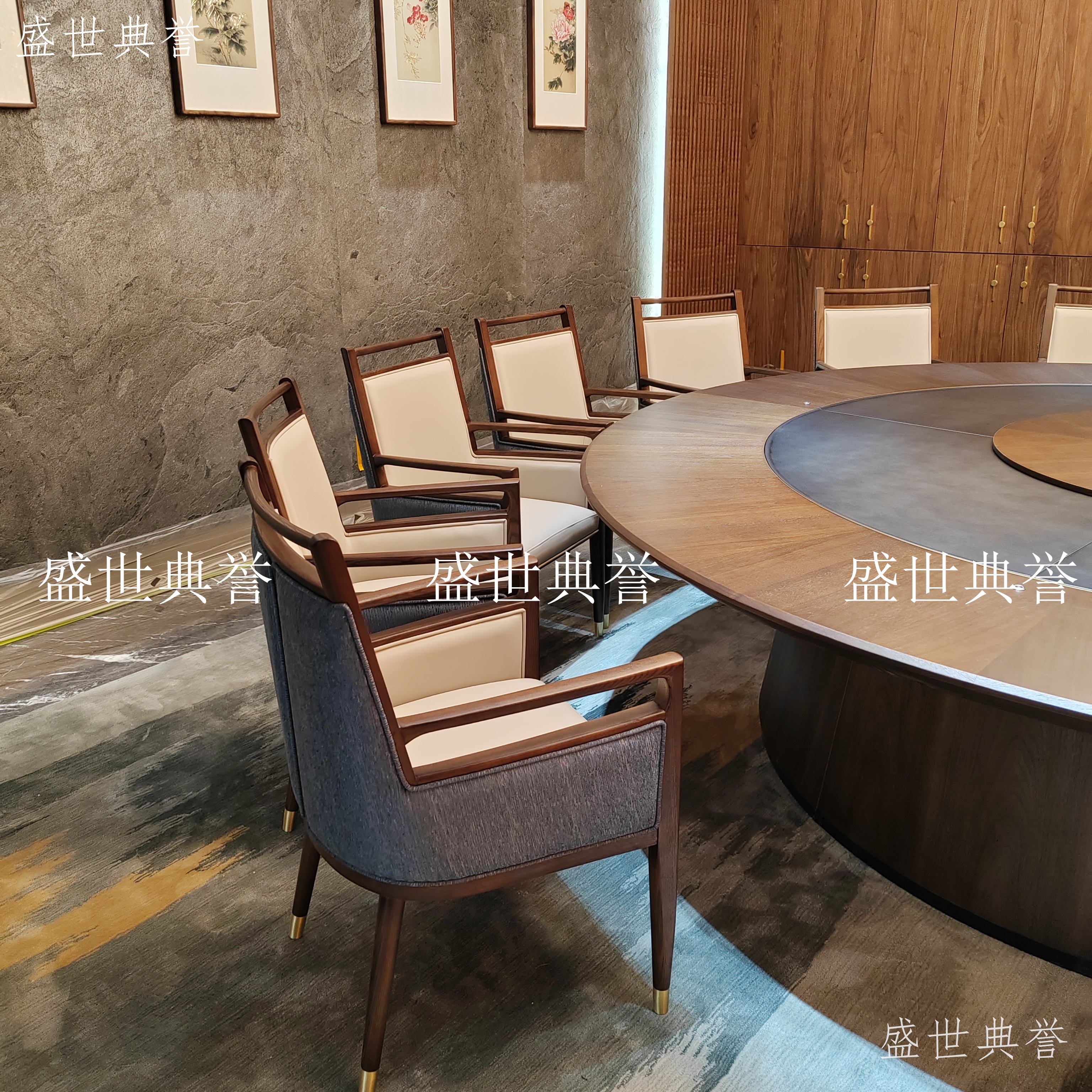 餐桌+餐椅实物图