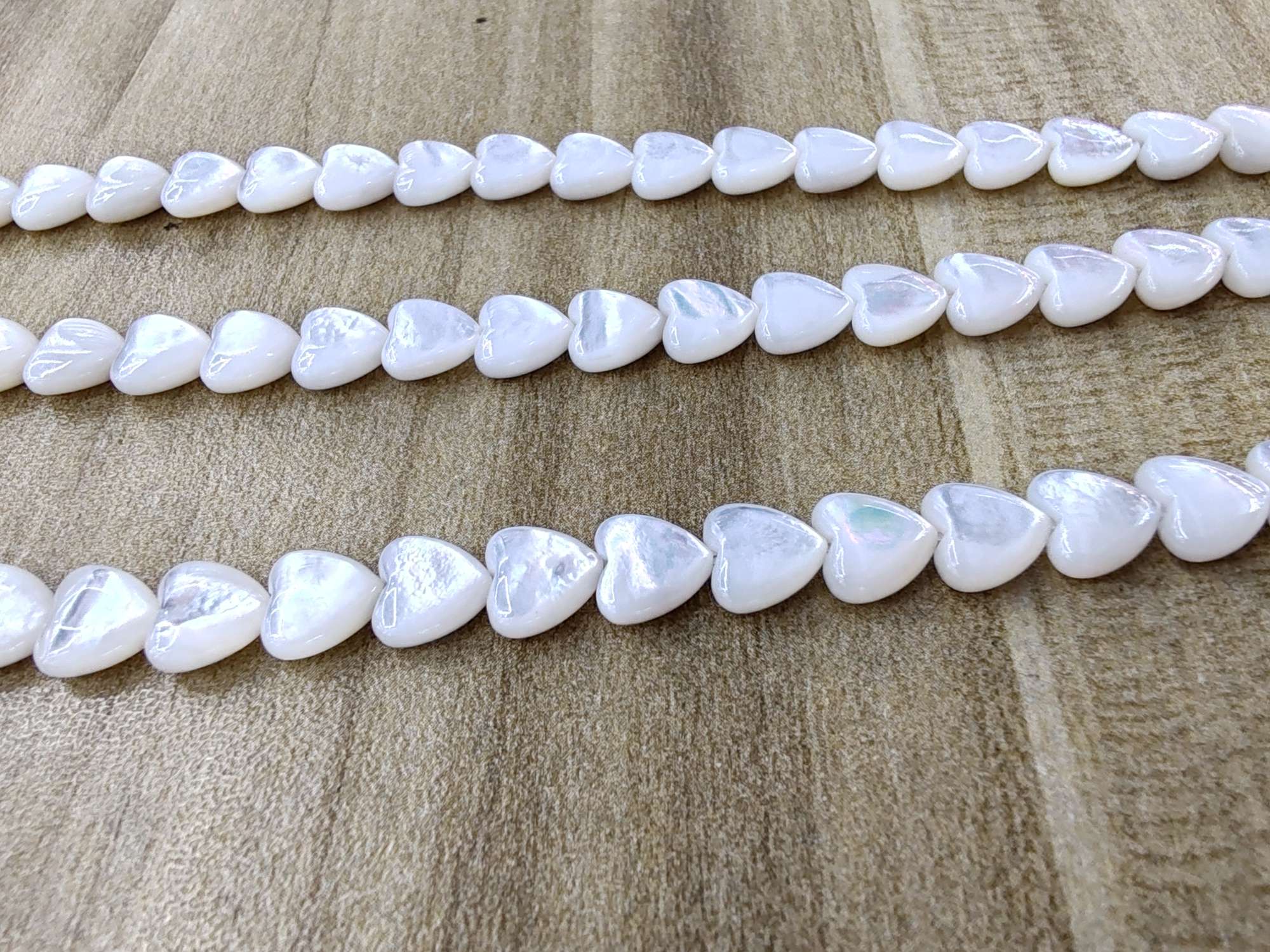 Natural shell white butterfly shell peach heart through-hole jewelry accessories Natural shell white butterfly shell peach heart through-hole jewelry accessories
