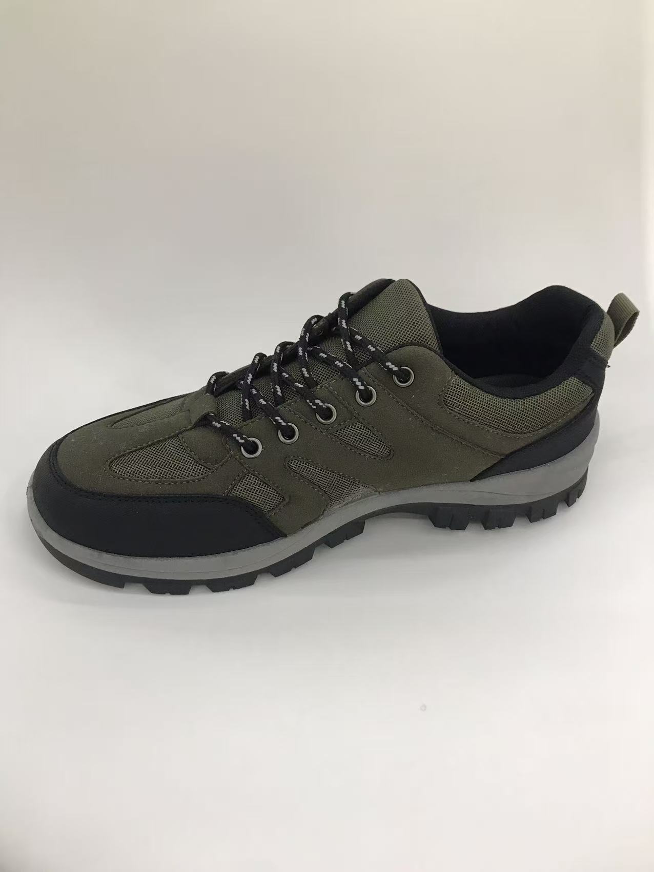 Men's outdoor barefoot hiking shoes for autumn and winter are lightweight, anti-slip and wear-resistant. Hiking sports shoes are comfortable and durable Application Scenario