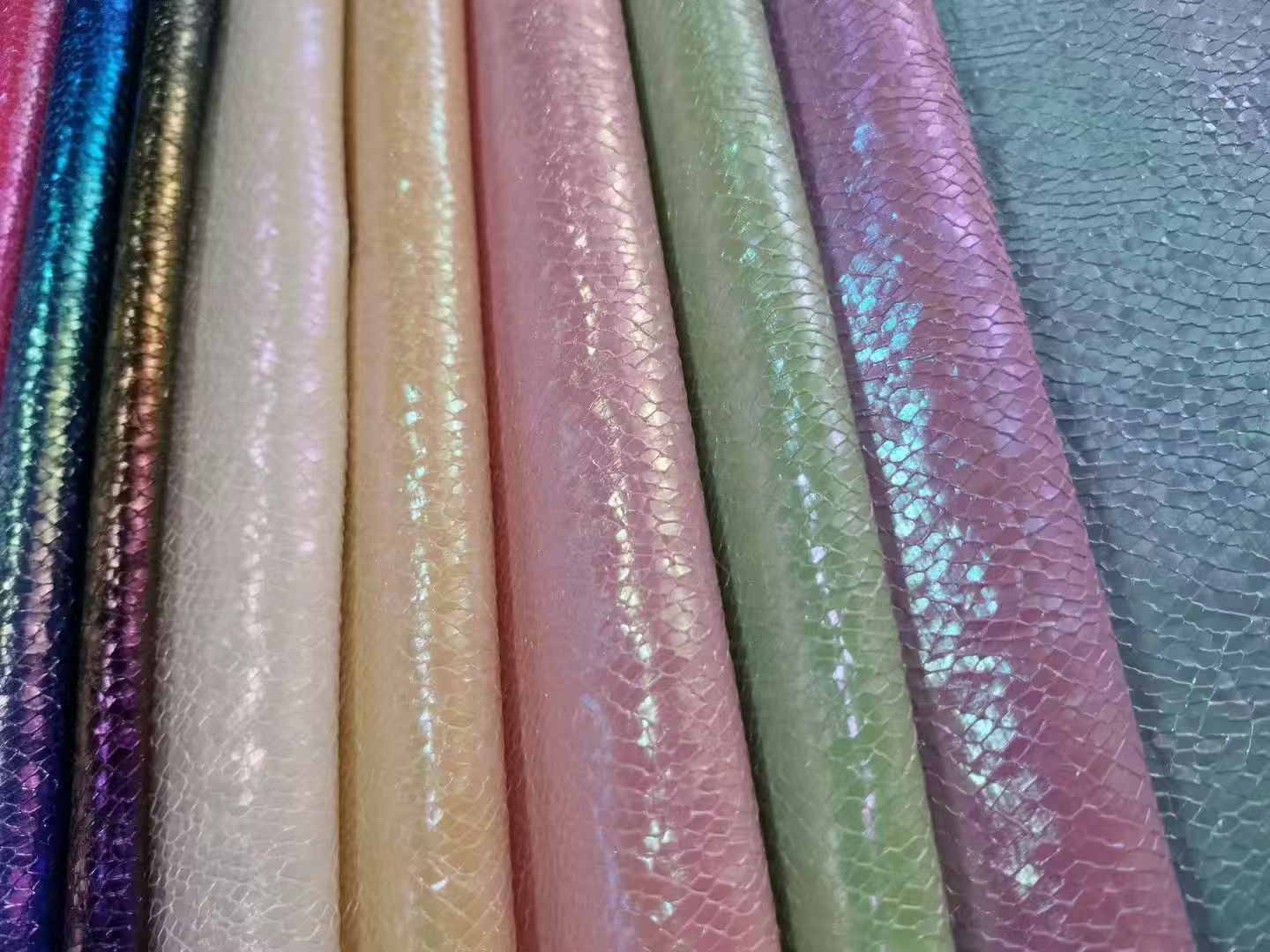 High-gloss laser series/snake pattern/handbags/luggage/clothing accessories/decorations/furniture/diy handicrafts, etc details Picture