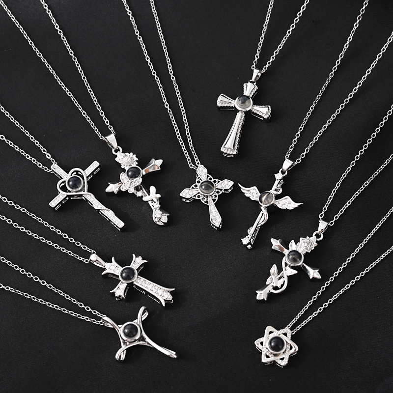 New cross-border projection necklace from Europe and America, simple cross collarbone chain pendant manufacturer, copper-plated with real gold, retro and fashionable