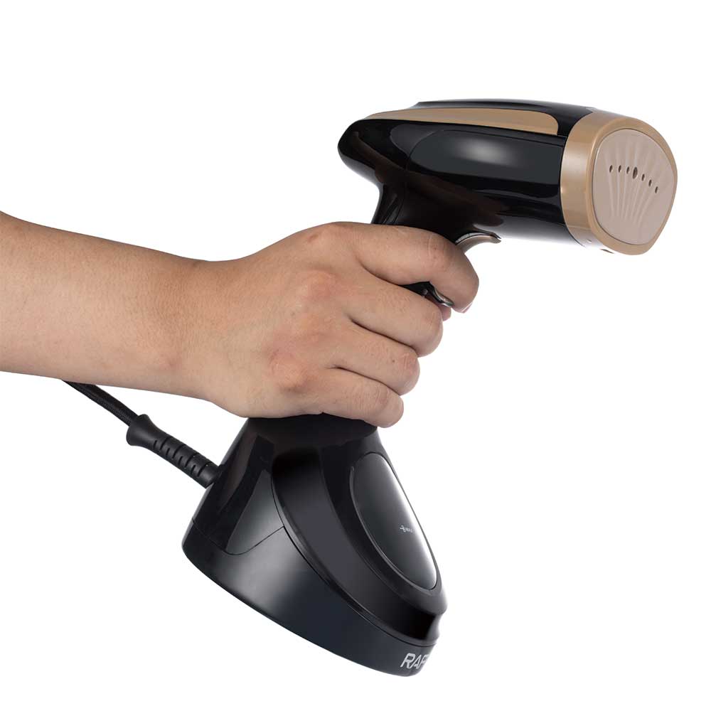 RAF European Standard handheld steam iron, small foldable electric iron, portable dry and wet dual-purpose iron R.1284 Application Scenario