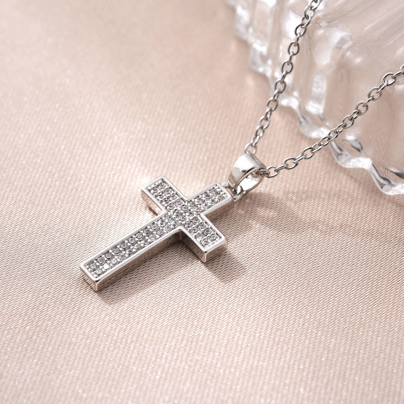 New copper-plated real gold cross necklace for cross-border trade in Europe and America, simple pendant accessories, Southeast Asian trend, versatile, set with zircon details Picture