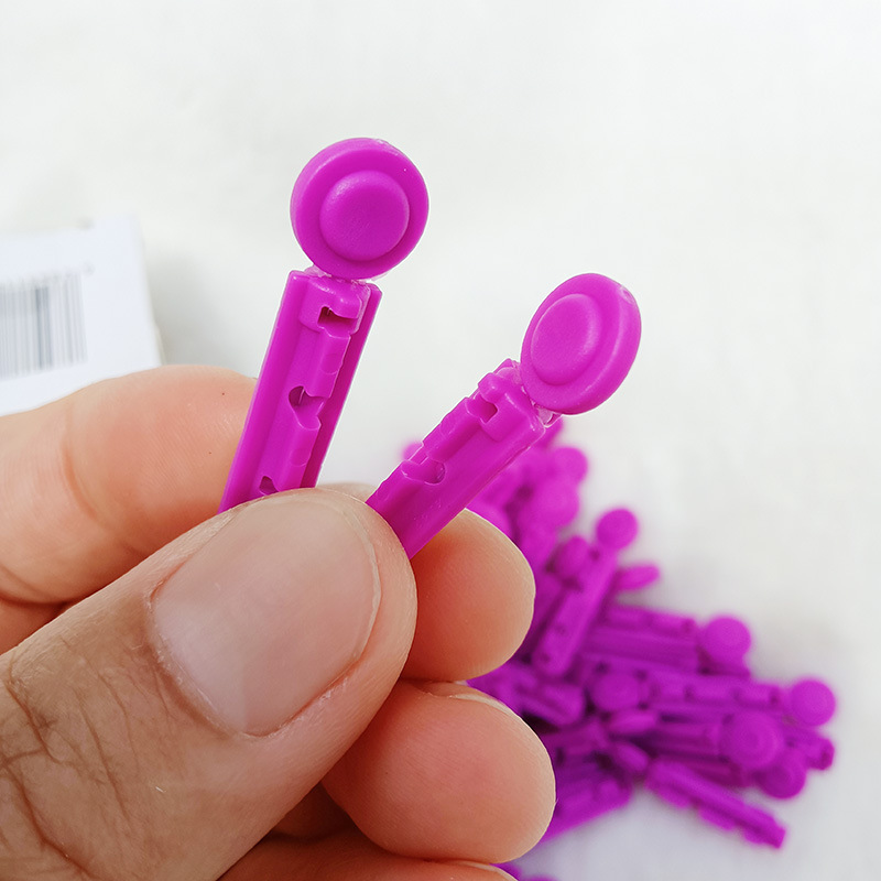 Blood Glucose Monitor, a blood glucose detector for measuring hyperglycemia, contains test strips detail image 7