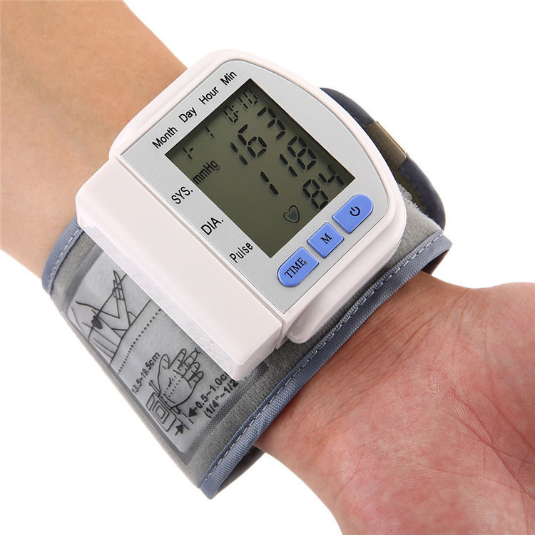English export packaging Electronic wrist blood pressure monitor Home blood pressure monitor digetal bp machine Item Picture