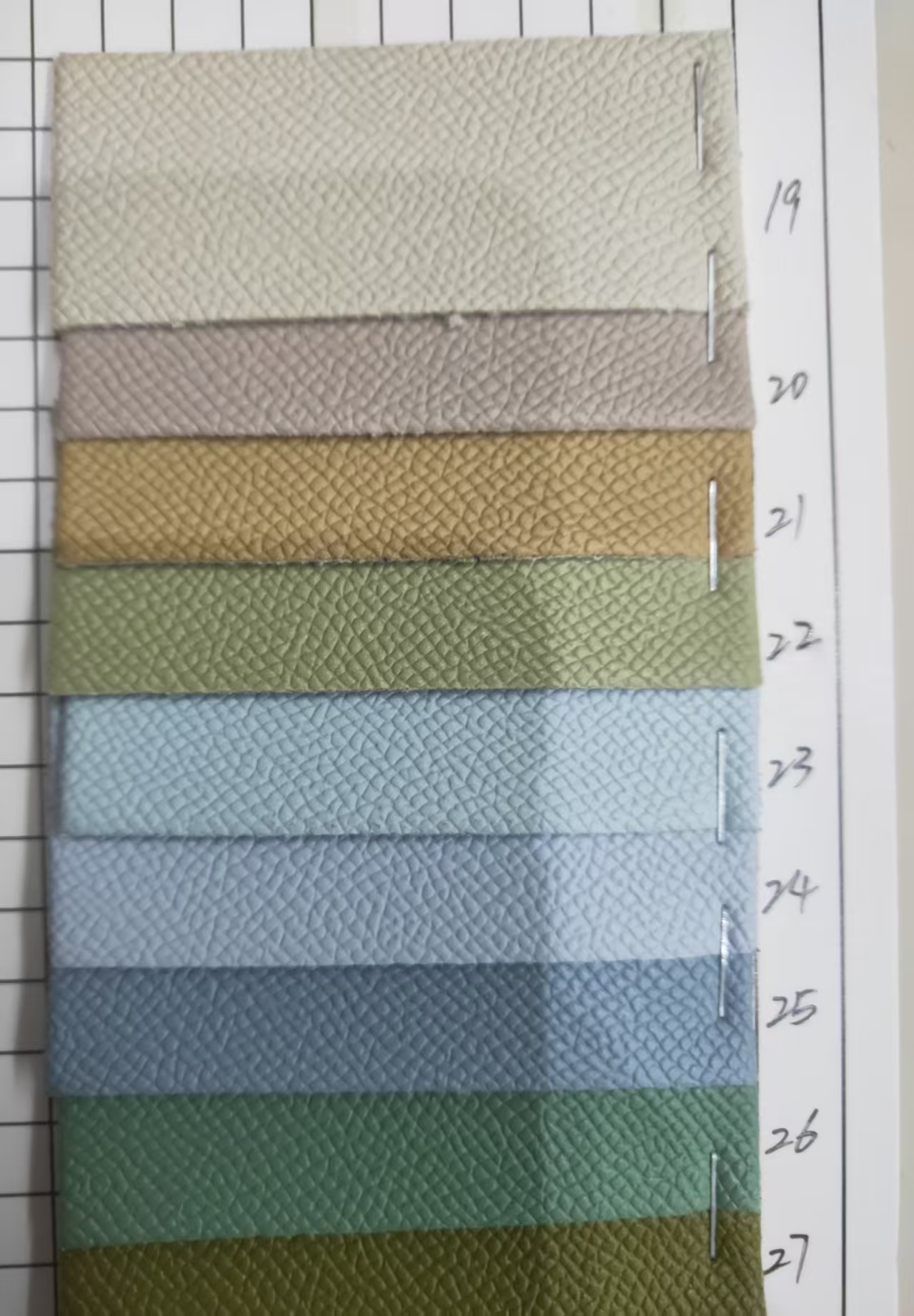 1.2 The cotton-flex-like bottom palm pattern is suitable for handbags, luggage belts, camera cases, sofa covers and home decoration Application Scenario