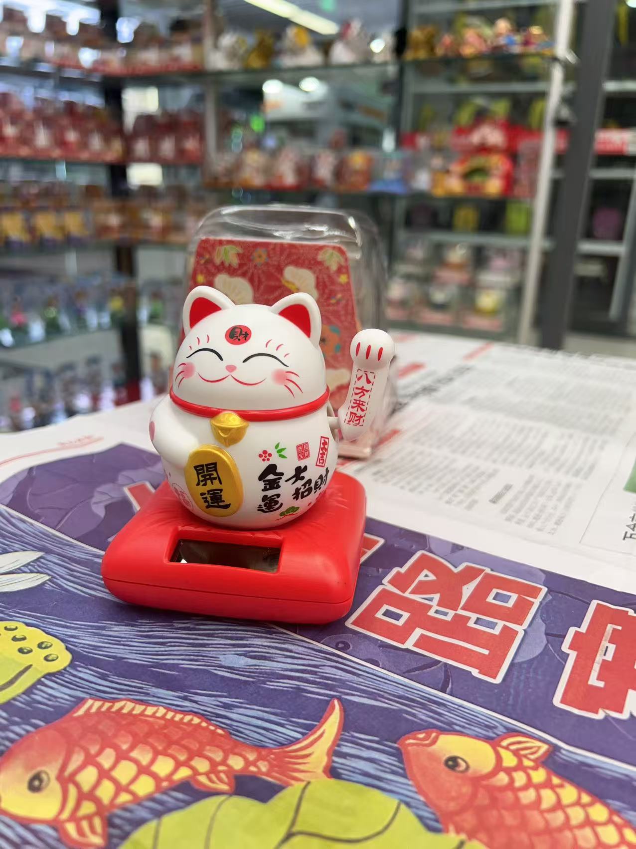 厂家供应 创意 前台太阳能 招财猫招手摆件礼物汽车内饰玩具批发产品图