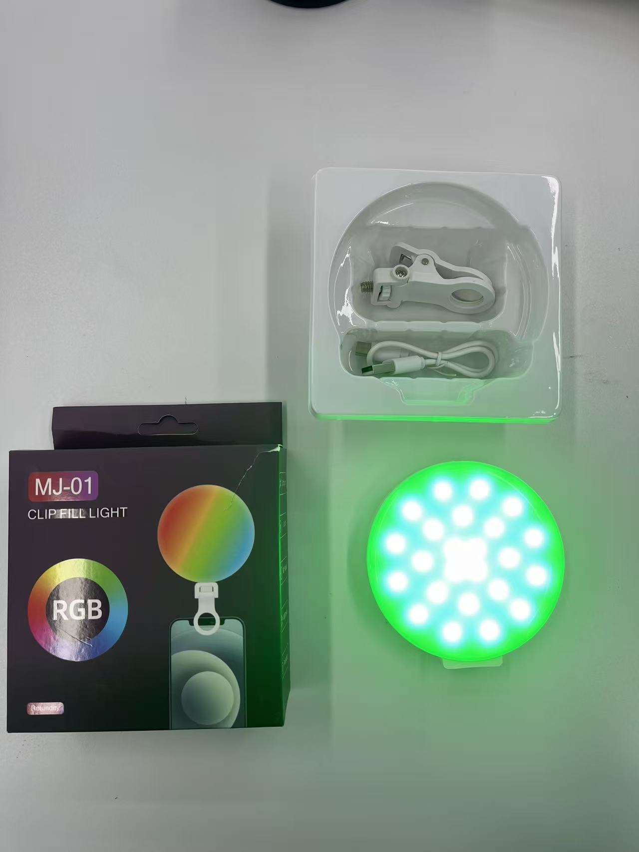 Mini portable mobile phone fill light, LED external live streaming flash, beauty selfie face lighting Specification image