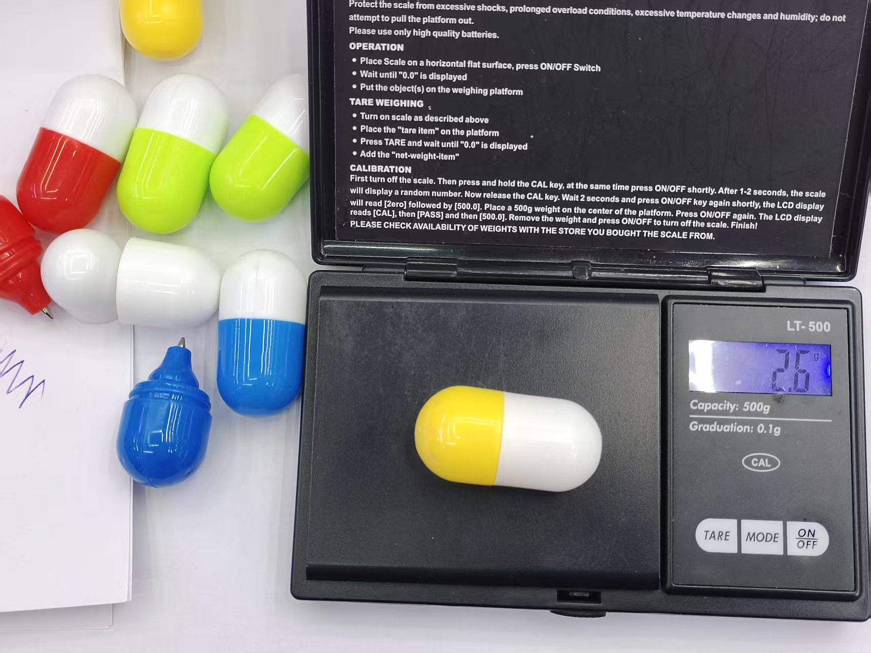 Capsule pill pen design, mixed-color ballpoint pen, children's prize gift wholesale, mini ballpoint pen details Picture