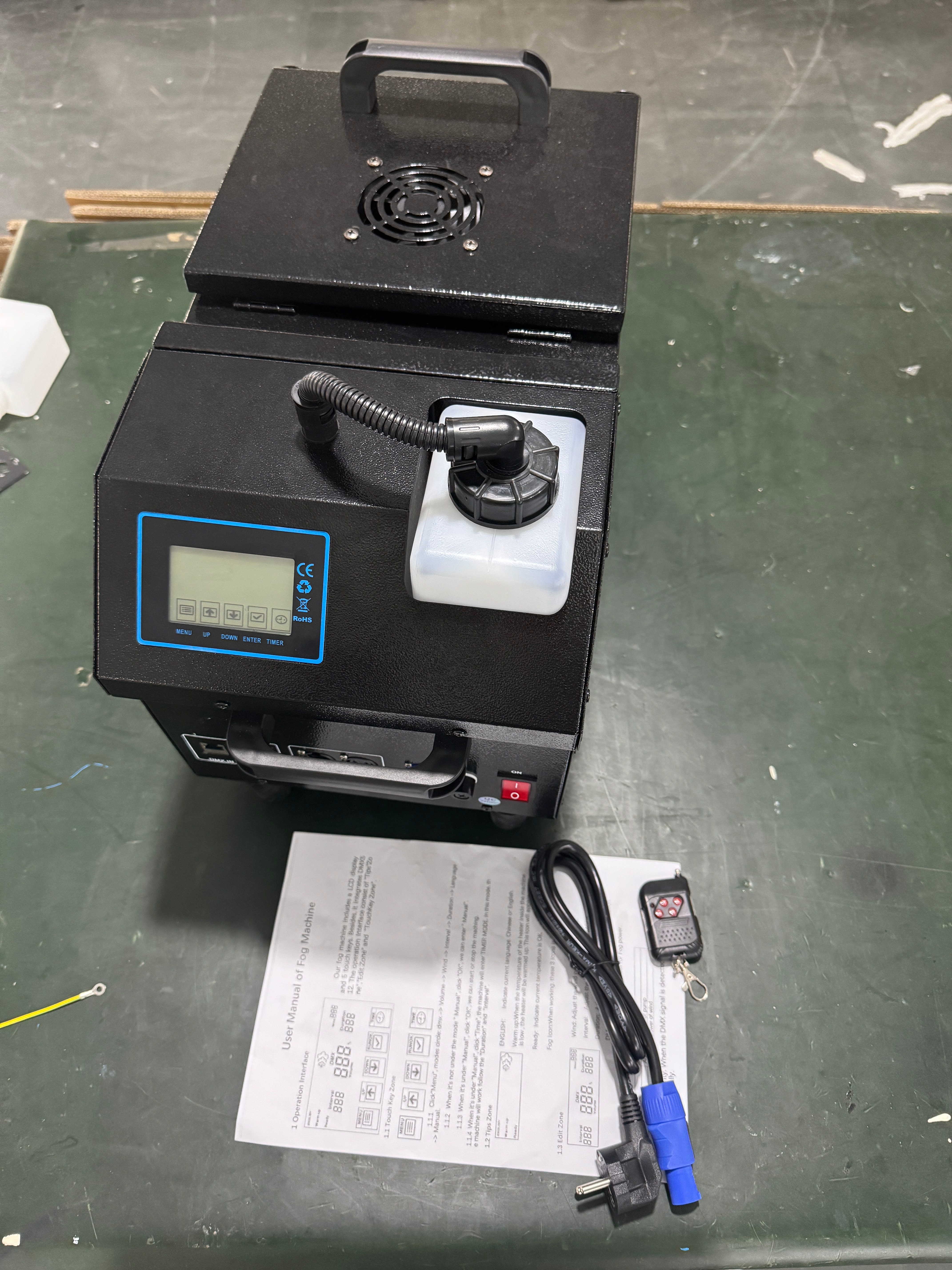 The 1000w small water mist machine is a bestseller in the factory. It is suitable for large-scale wedding events, bars, nightclubs, and small music festivals to create an atmosphere. It is compact, mobile, and convenient for stage construction. It is worth equips Item Picture