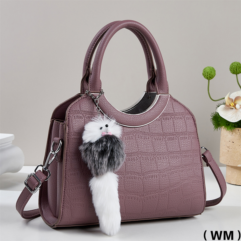 The new large-capacity hand-held shoulder crossbody bag HYZ312-2 from Meifang Bags and Yiding Bags Industry Item Picture